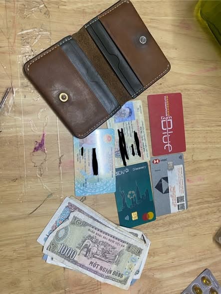 Tìm chủ nhân của chiếc ví da nâu