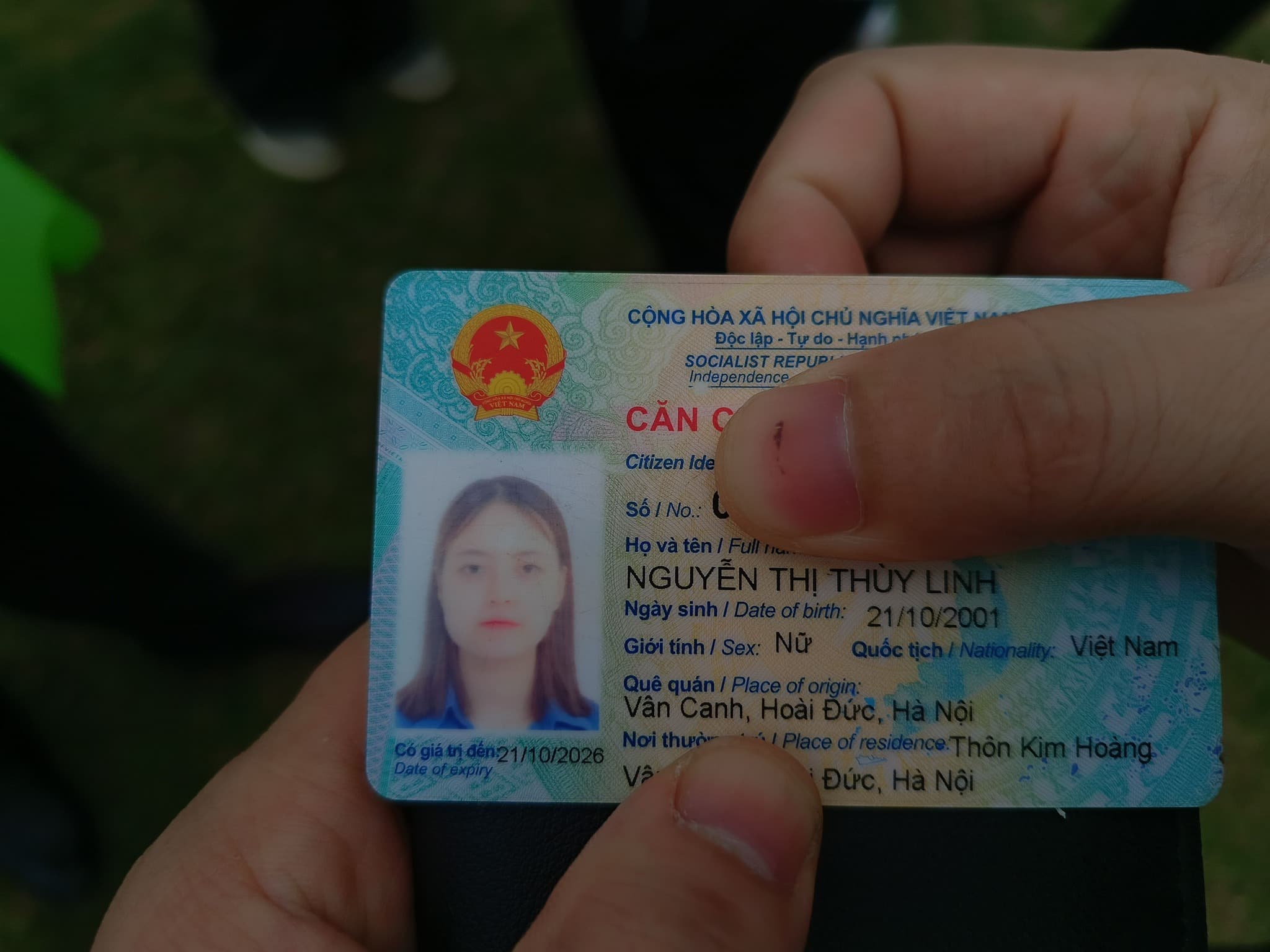 Nhặt được ví trong đó có CCCD của: Nguyễn Thị Thùy Linh 2001 tại công viên Yên Sở, HN.