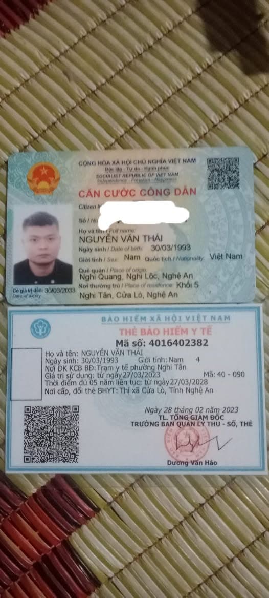 Nhặt được giấy tờ: với giấy bảo hiểm y tế Ai là chủ nhân thì liên hệ em để lấy lại nhé LH:03682283