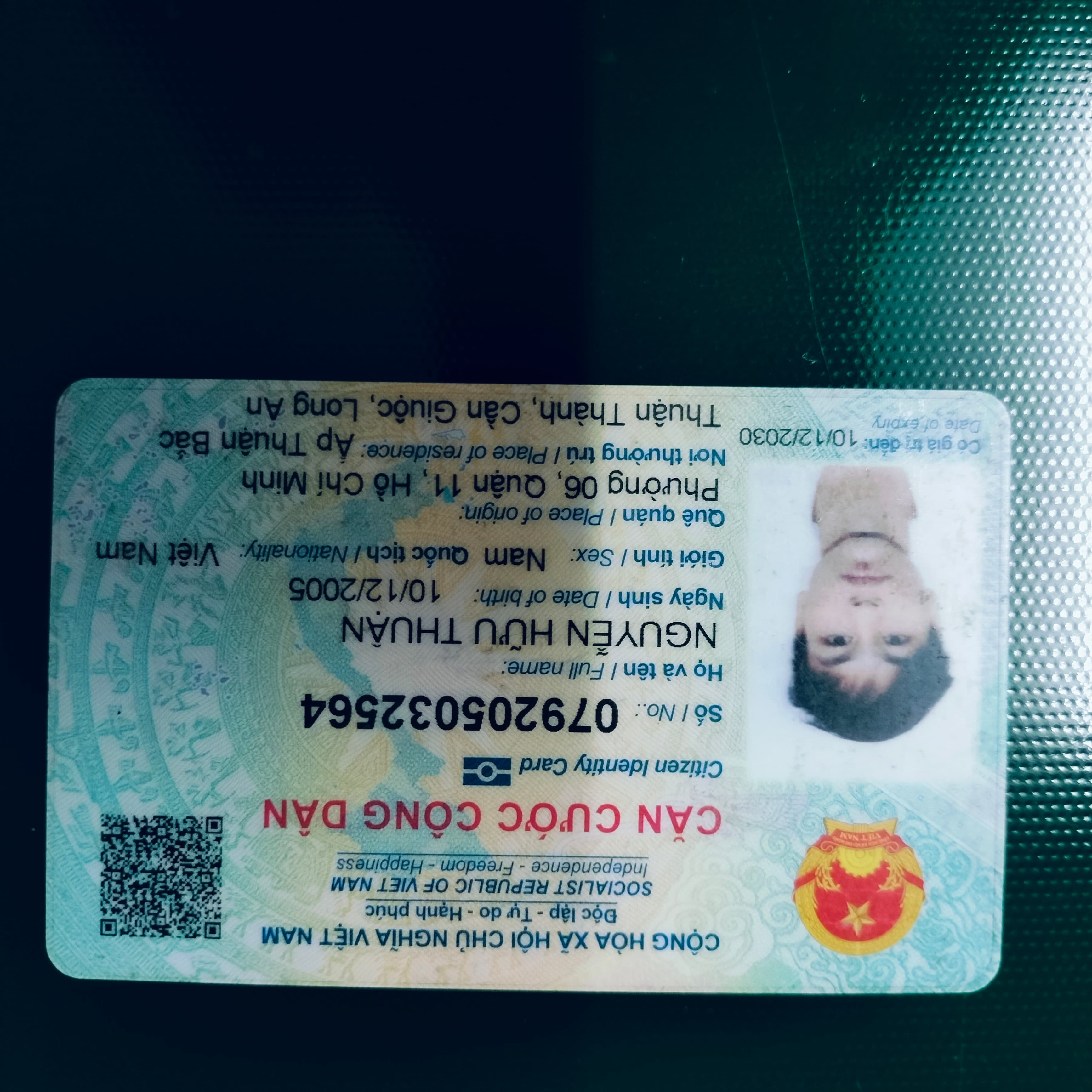 Nhặt được ví cần trả lại