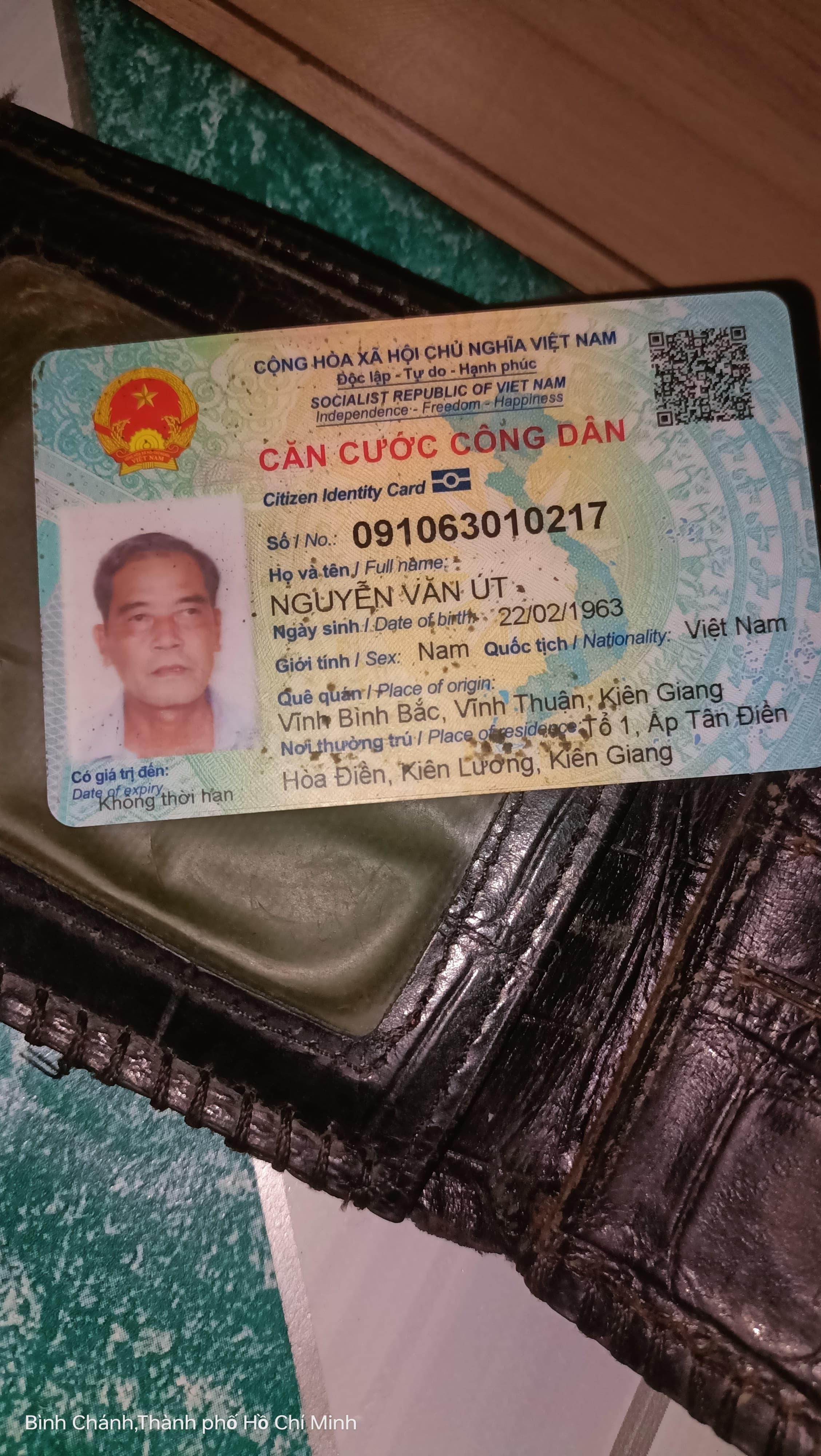 Nhặt đc 1 cccd nguyễn Văn út 1963 kiên lương kiên giang và 1 cà vẹt sirut và thẻ người cao tuổi 