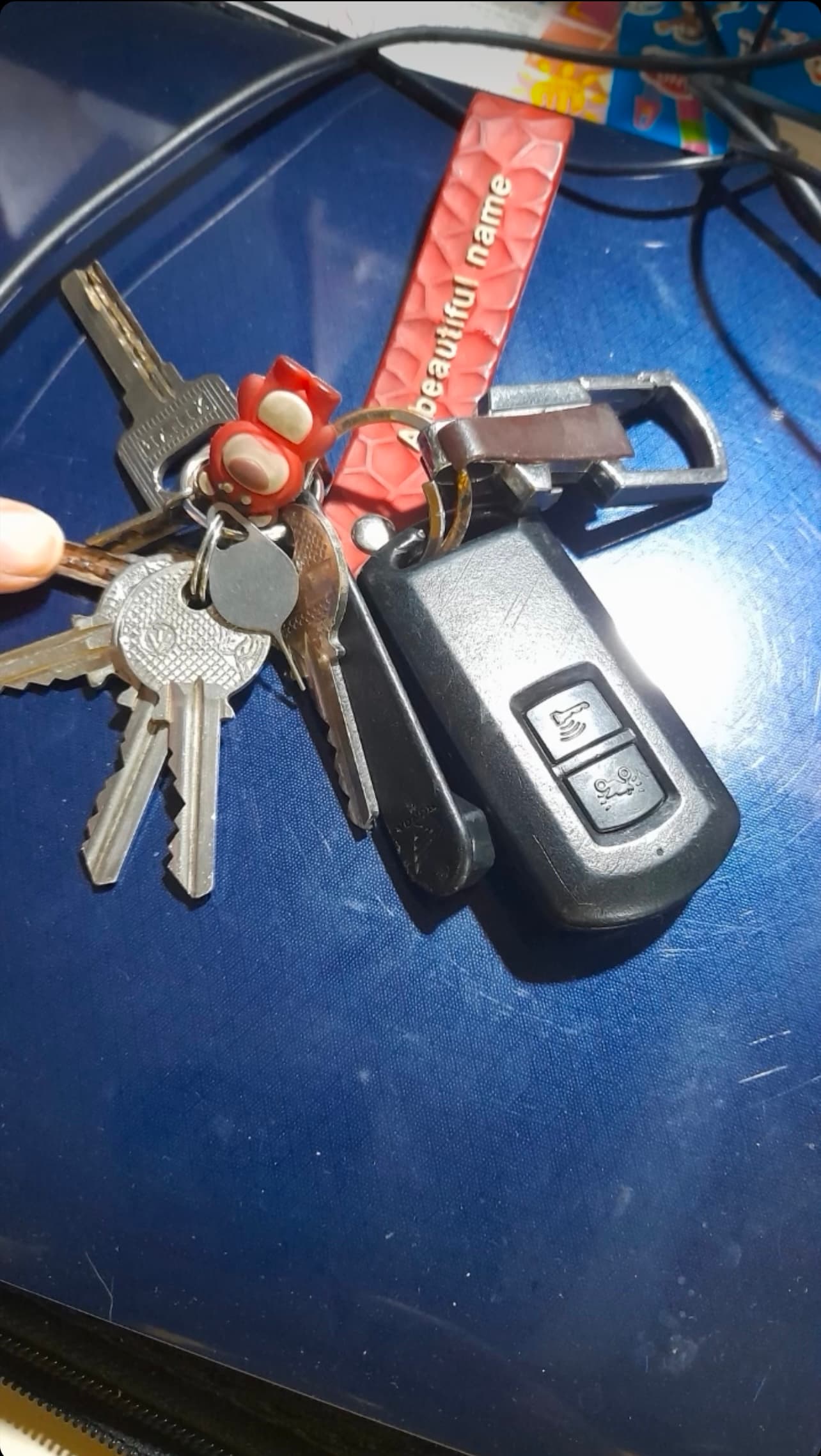 Nhặt được chùm chìa khoá