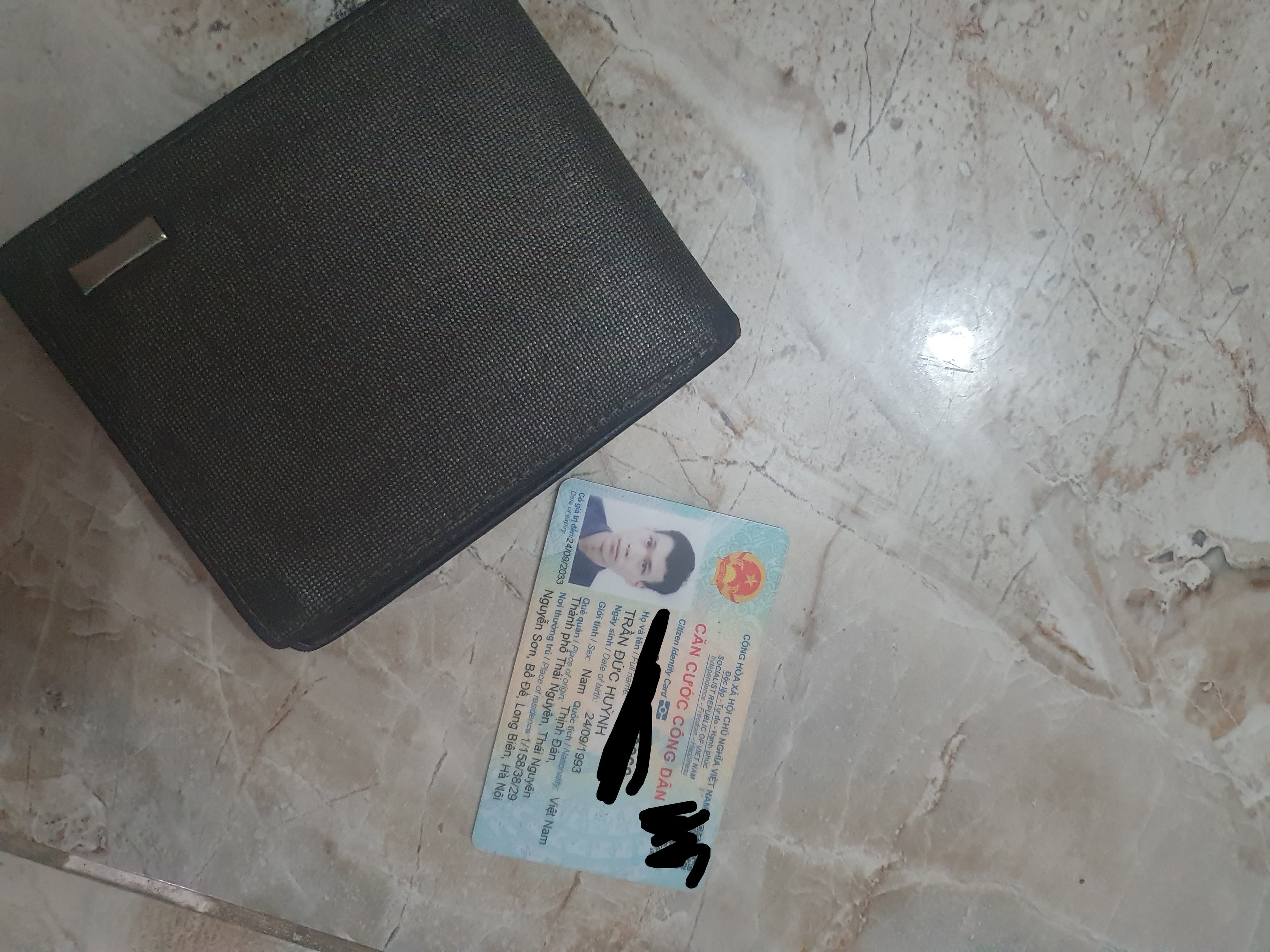 Nhặt được ví gồm giấy tờ có tên Trần Đức Huỳnh ở Phú Minh, SS. HN