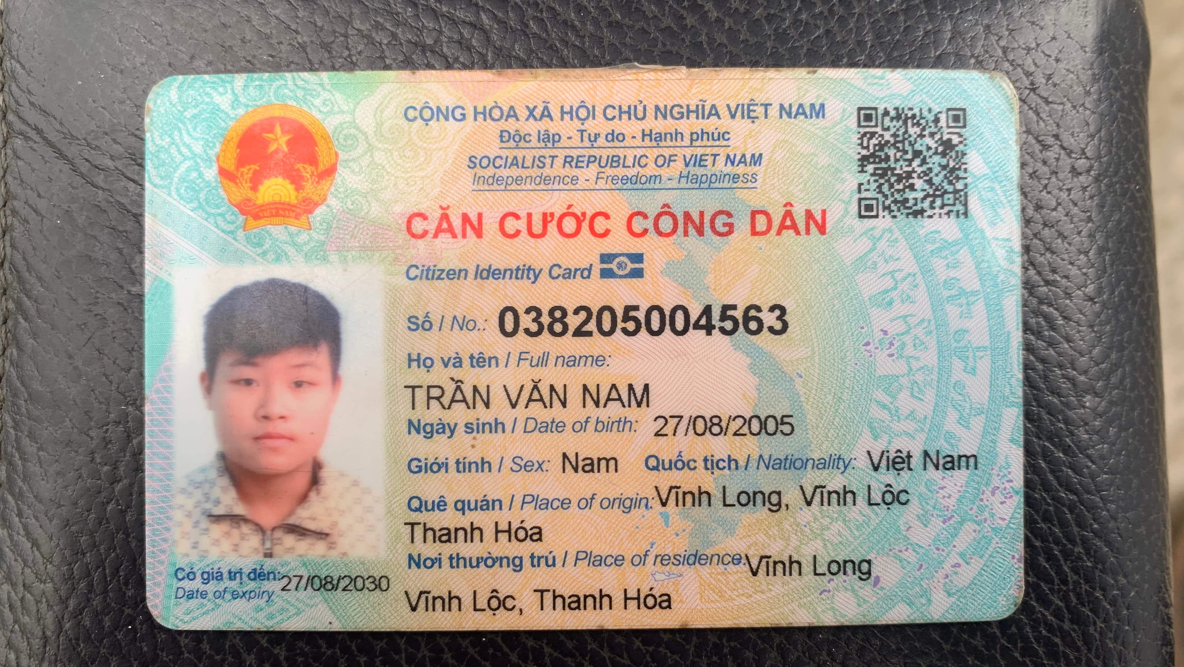 Đánh rơi giấy tờ 