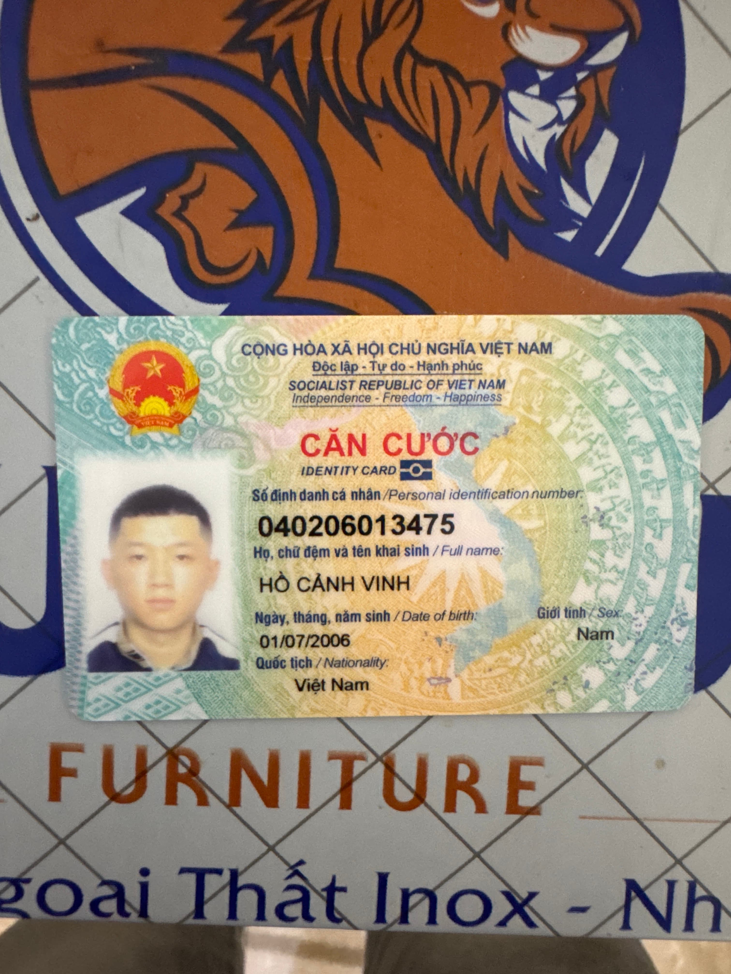 Rơi ví giấy tờ tuỳ thân Hồ Cảnh Vinh 2006