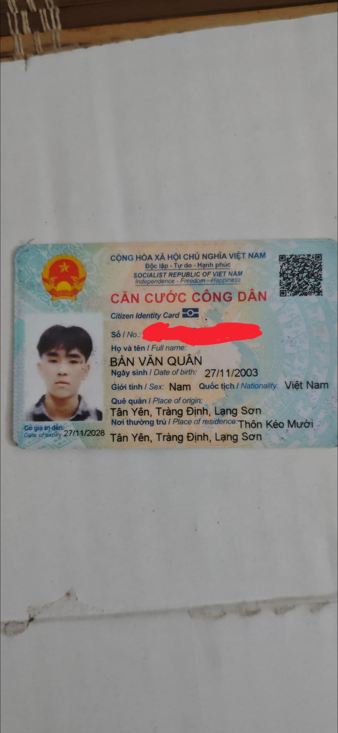 Em làm rơi ví có cccd và rất nhiều giấy tờ ai nhặt được cho e xin lại ạ chân thành cảm ơn
