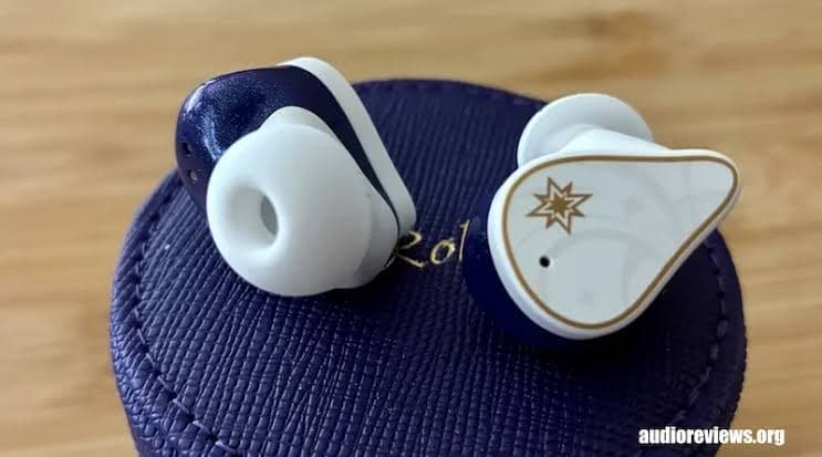 Cần tìm hộp tai nghe màu tím