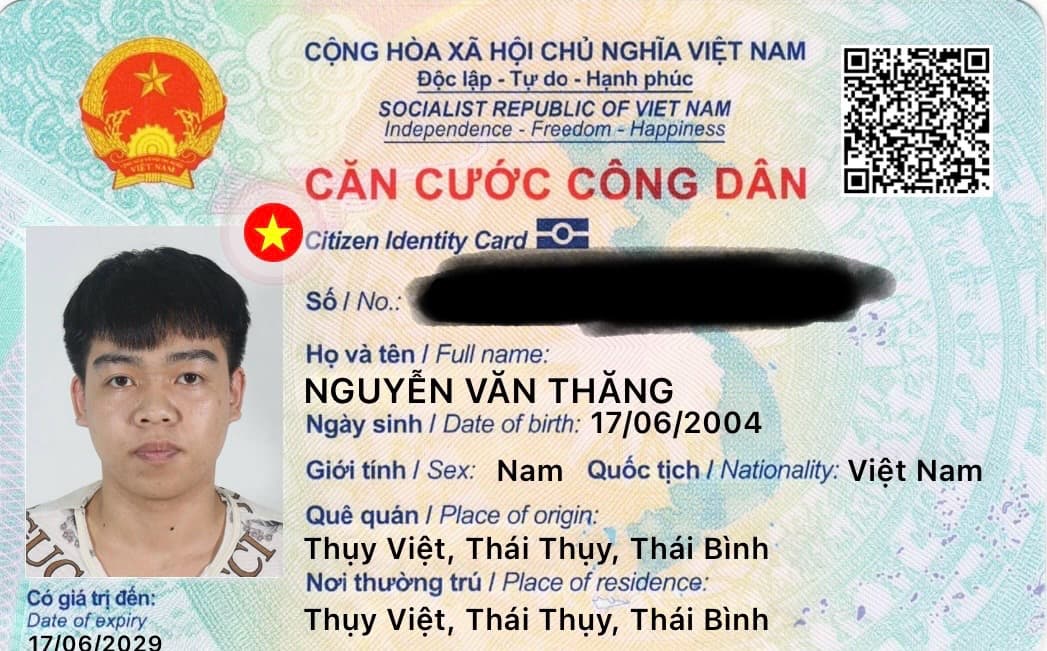 Rơi ví màu đen trong có cccd tên Nguyen Van Thang 2004 tại hà nội