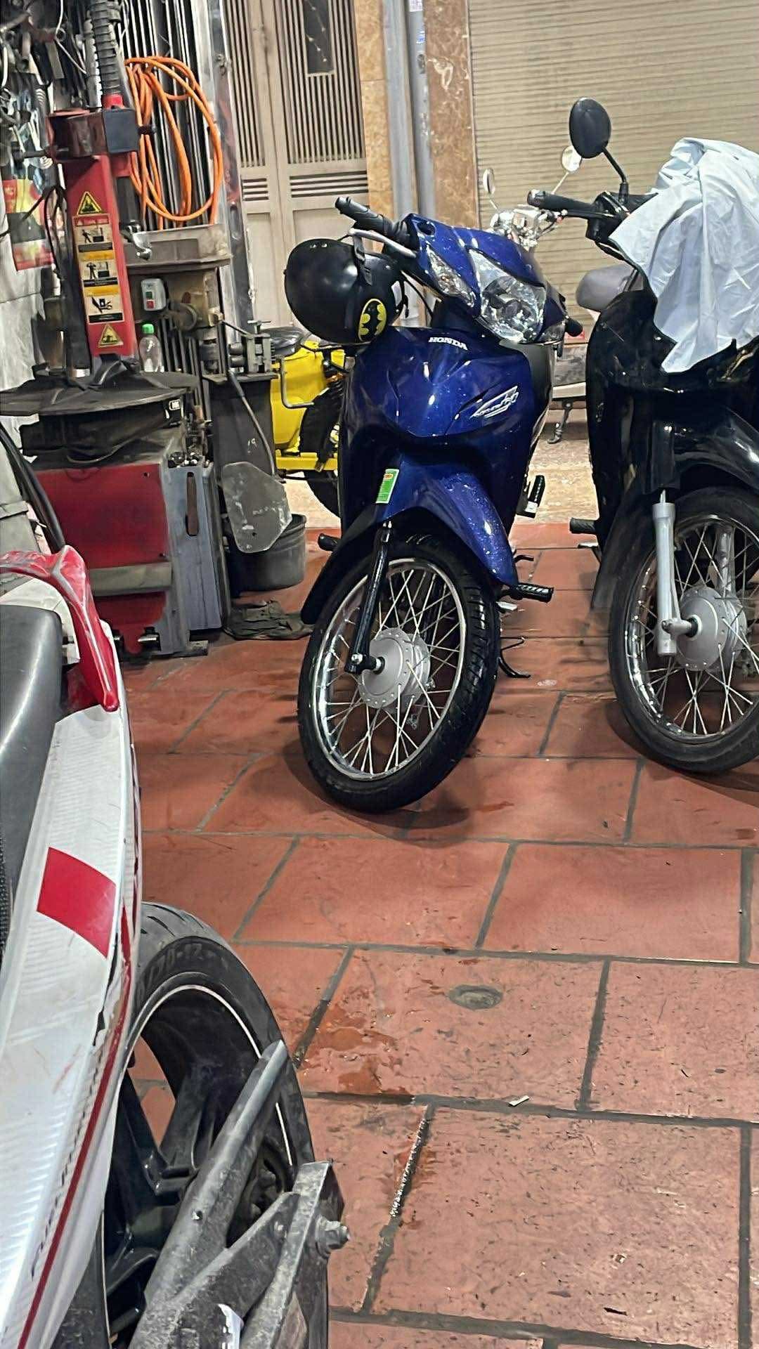 TÌM XE BỊ MẤT ( wave xanh than)