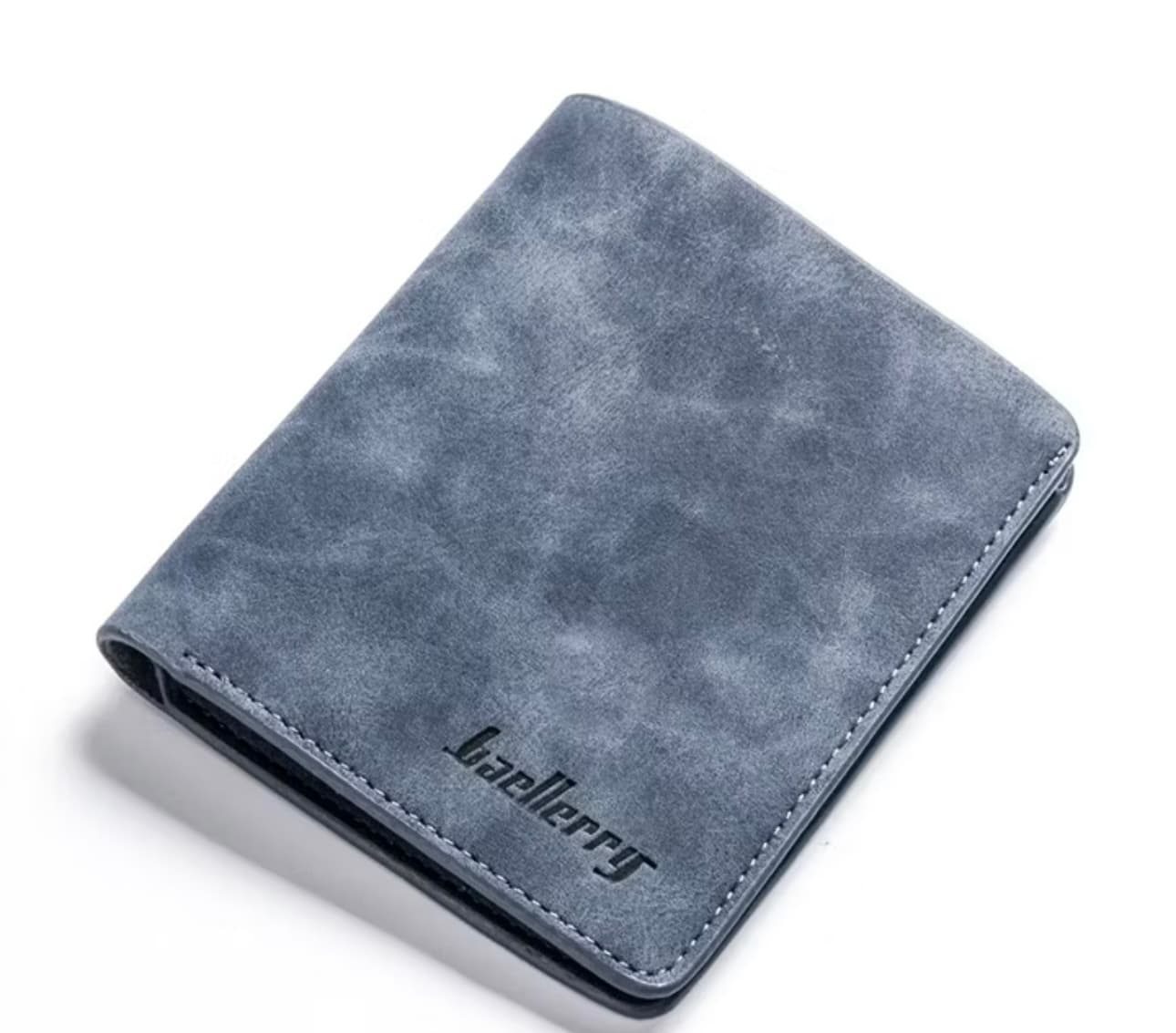 Em có rớt ví ở bãi sau kế bên ks thuỳ vân có cái ghế gỗ em ngồi khoảng 10h30 tối đến 11h30 28/7 