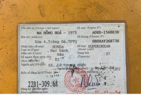 vào ngày 25/11 t có rơi ví giấy tờ xe