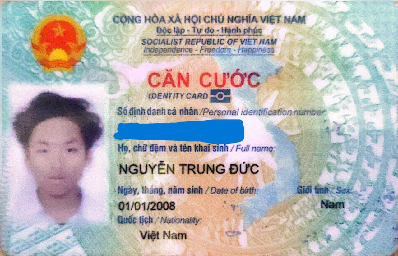 Ví màu đen, trong có CCCD Nguyễn Trung Đức ở Hà Nội