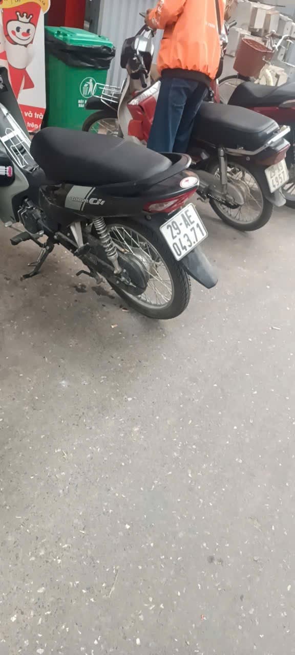Xe wave alpha 110 xám xi măng biển số 29AE-04371 mất ở Yên Hoà , Cầu Giấy, Hà Nội