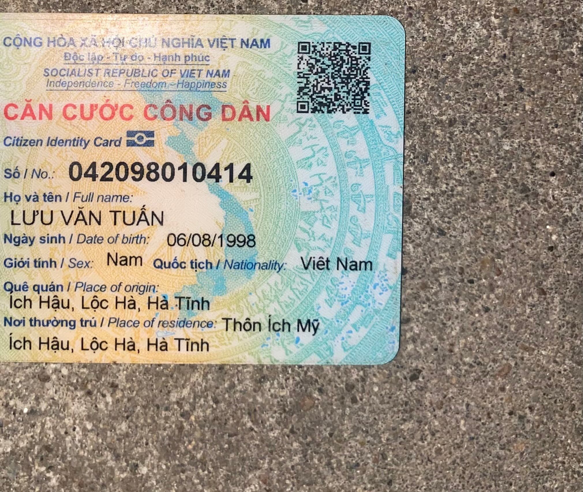 Lưu văn Tuấn sn 1998 rơi ví Hà Nội