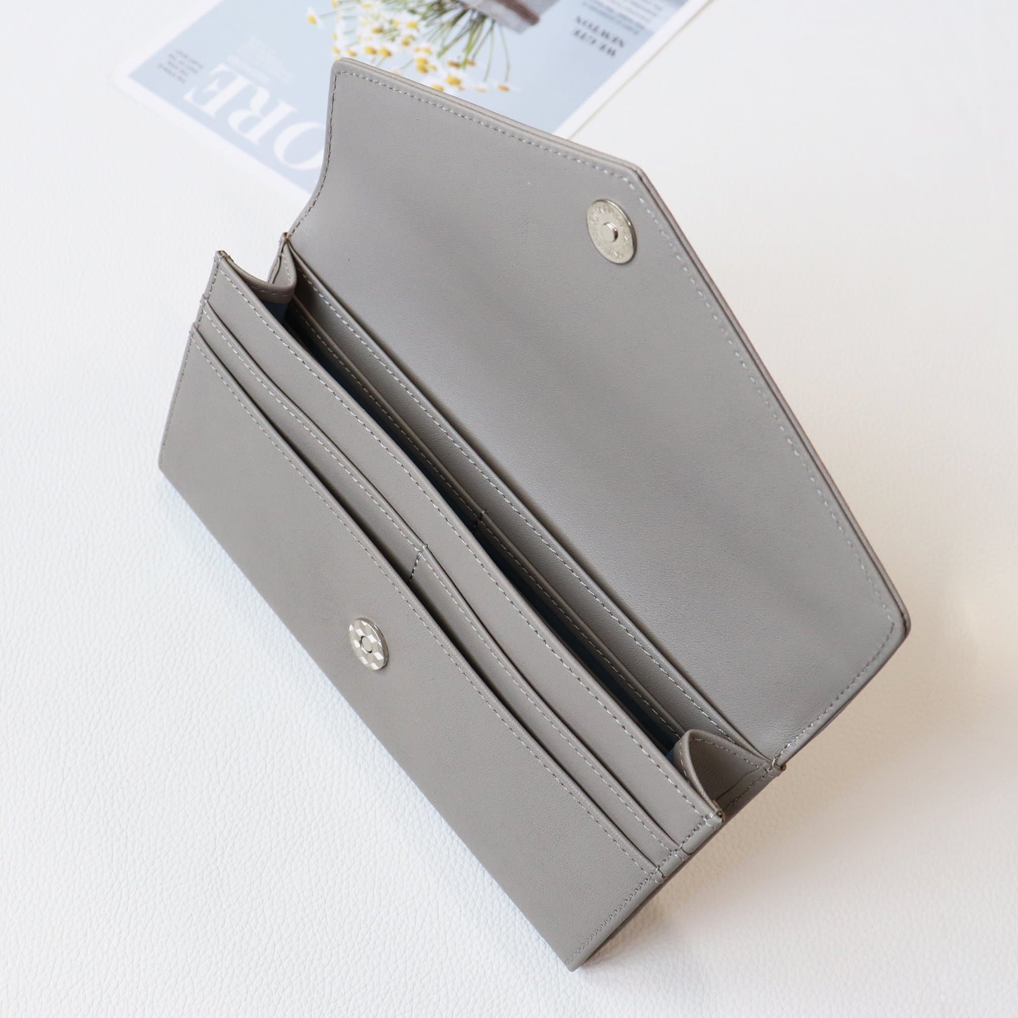 RƠI VÍ/GIẤY TỜ TUỲ THÂN ĐẶNG HẢI YẾN RƠI Ở HÀ NỘI