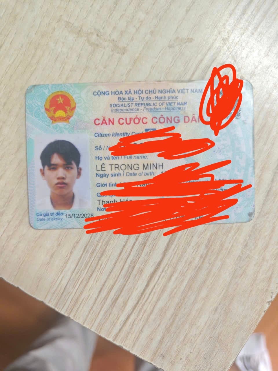 Tìm ví bị rơi giấy tờ tên LÊ TRỌNG MINH SN 2003