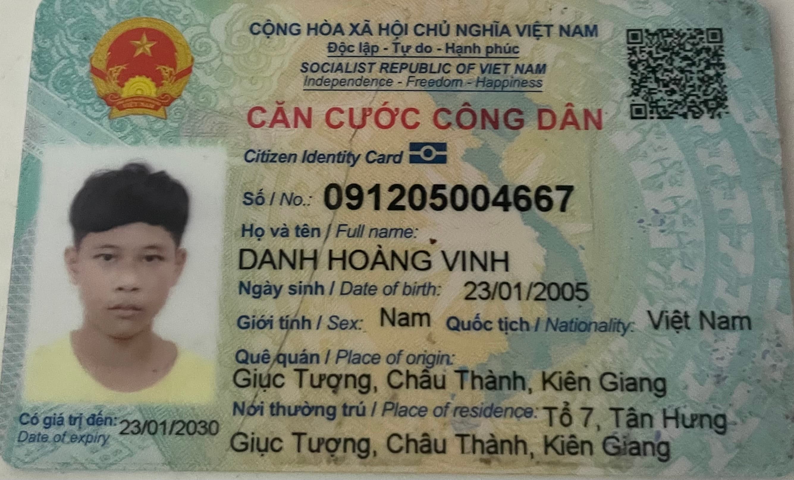 em bị rơi ví từ vòng xoay phú cường về cầu cái sắn ạ