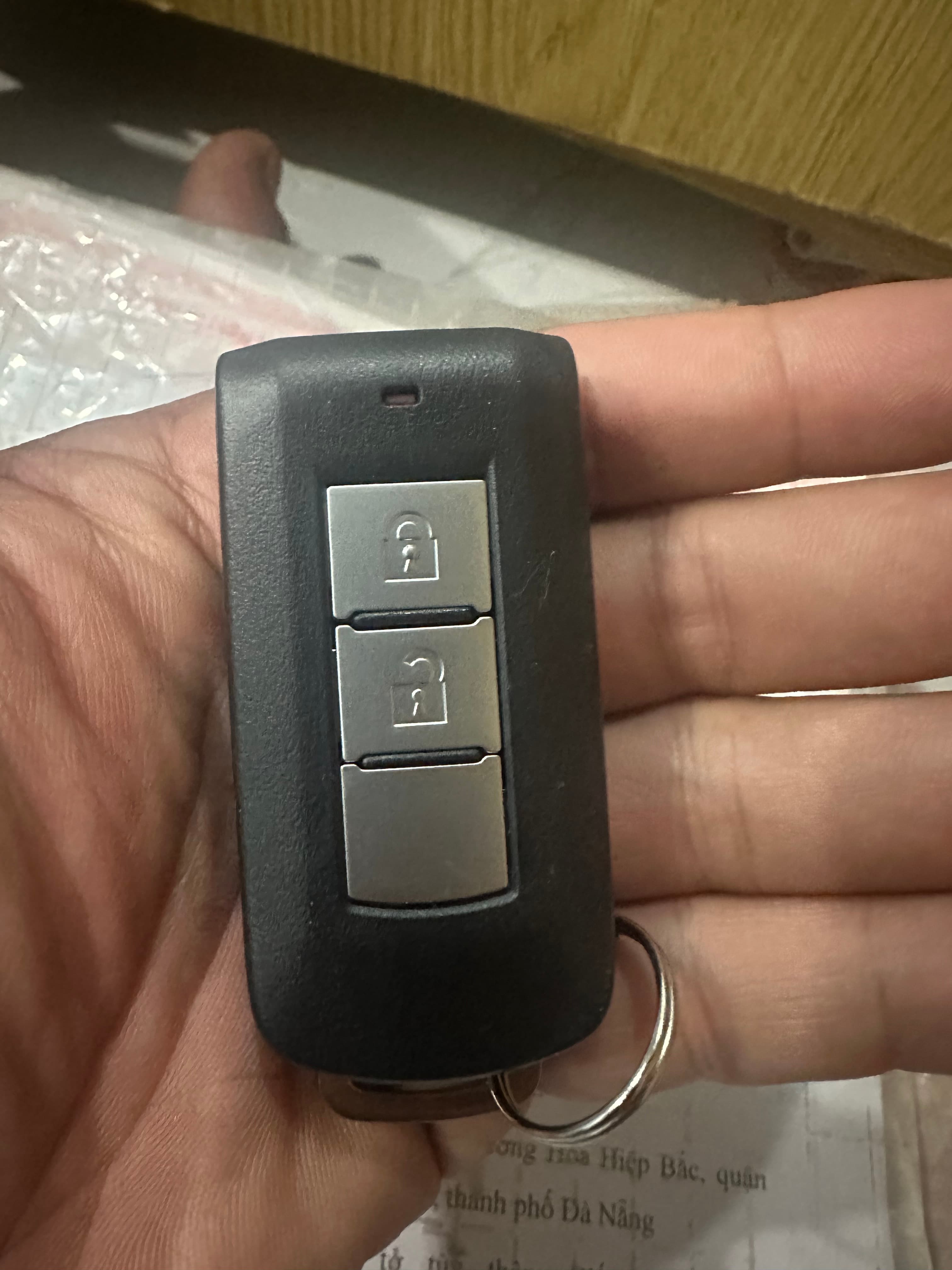 Tìm chìa khoá xe Mitsubishi xpander tại đà nẵng