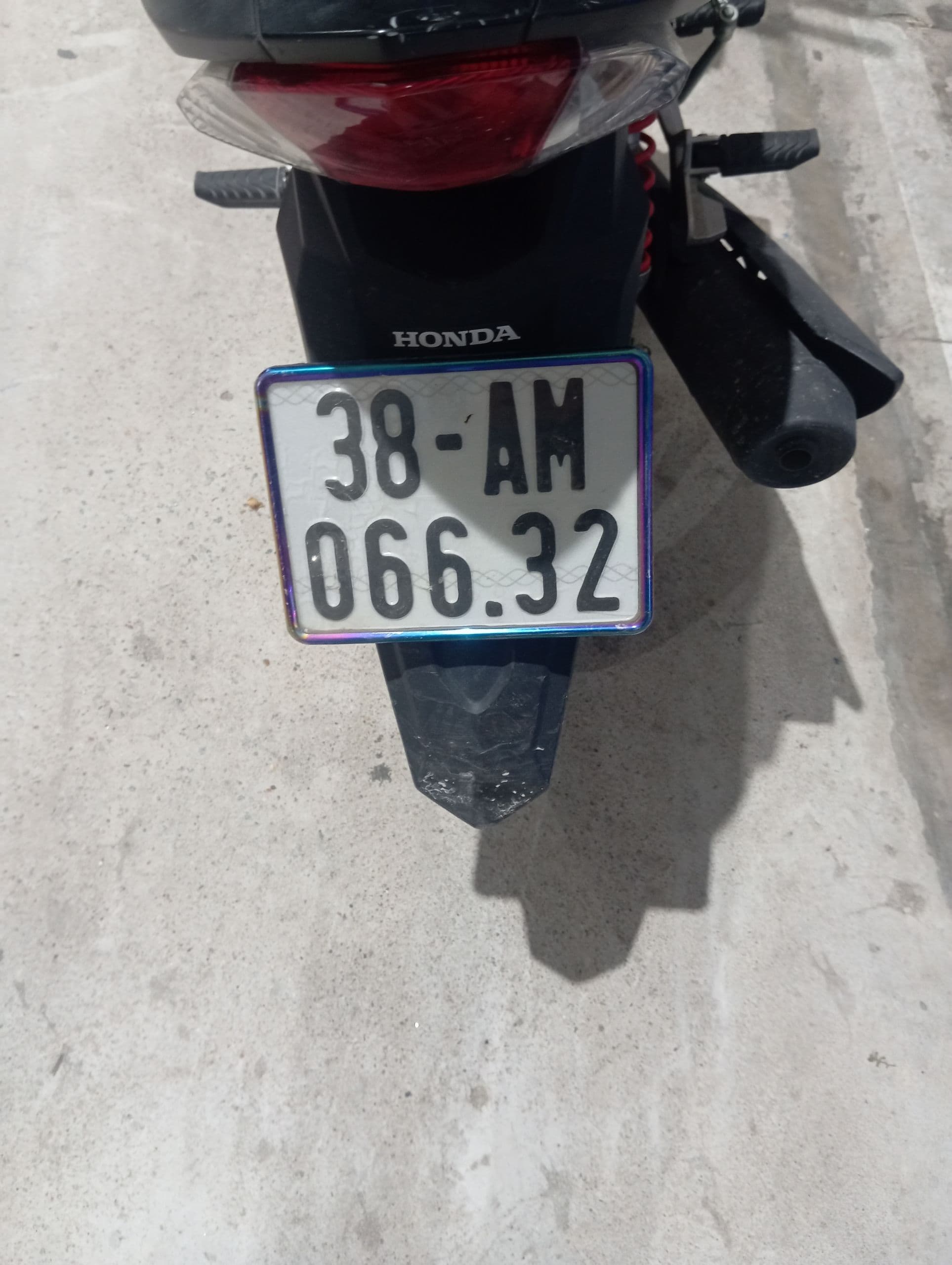 Mình làm rơi cavet xe và bảo hiểm xe ở Hà Tĩnh. Ai nhặt được xin liên hệ, mình xin cảm ơn.