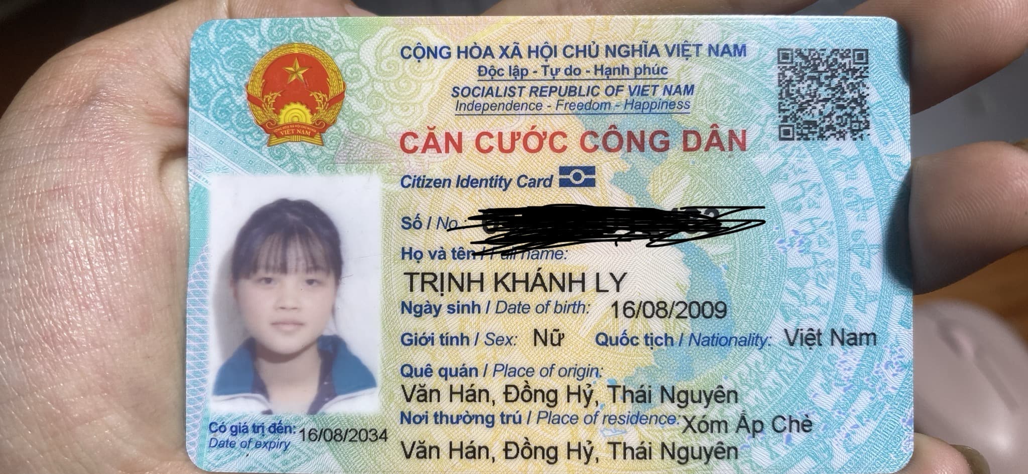 Rơi ví trong đó gồm : cccd tên Trịnh Khánh Ly 2009 , giấy tờ xe và tiền mặt rơi ở Thái Nguyên 
