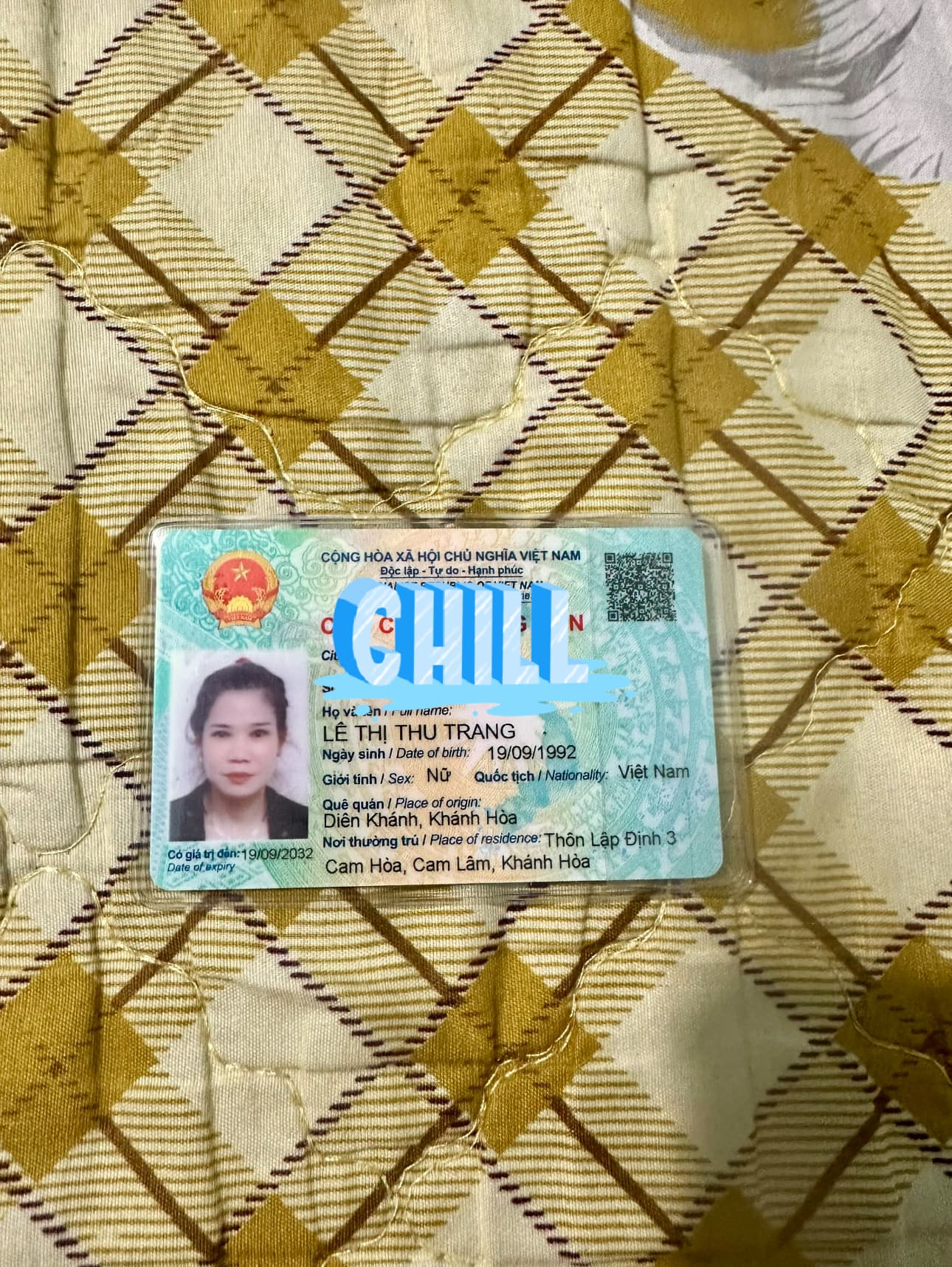  e có đi từ Mỹ ca về cam hãi.Có đánh rơi.2 cccd le thị thu trang .2 bằng lái. 2 thẻ ATM.1 cà vẹt xe 