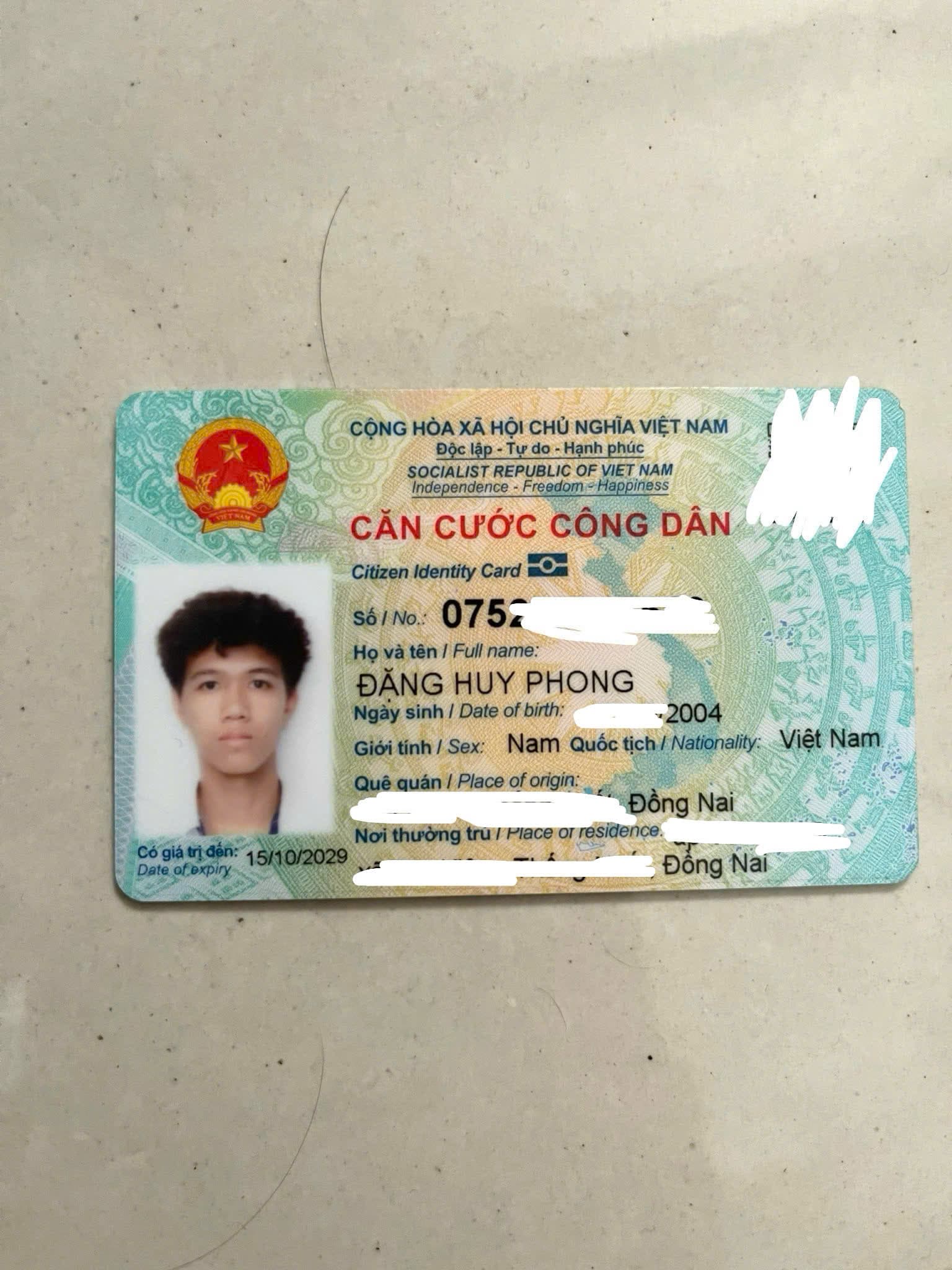 BỊ MẤT VÍ CÓ GIẤY TỜ BÊN TRONG TÊN ĐẶNG HUY PHONG