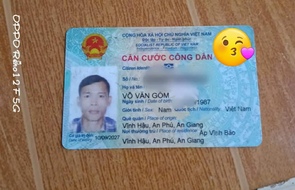 Roi ví và cccd võ văn Gôm 