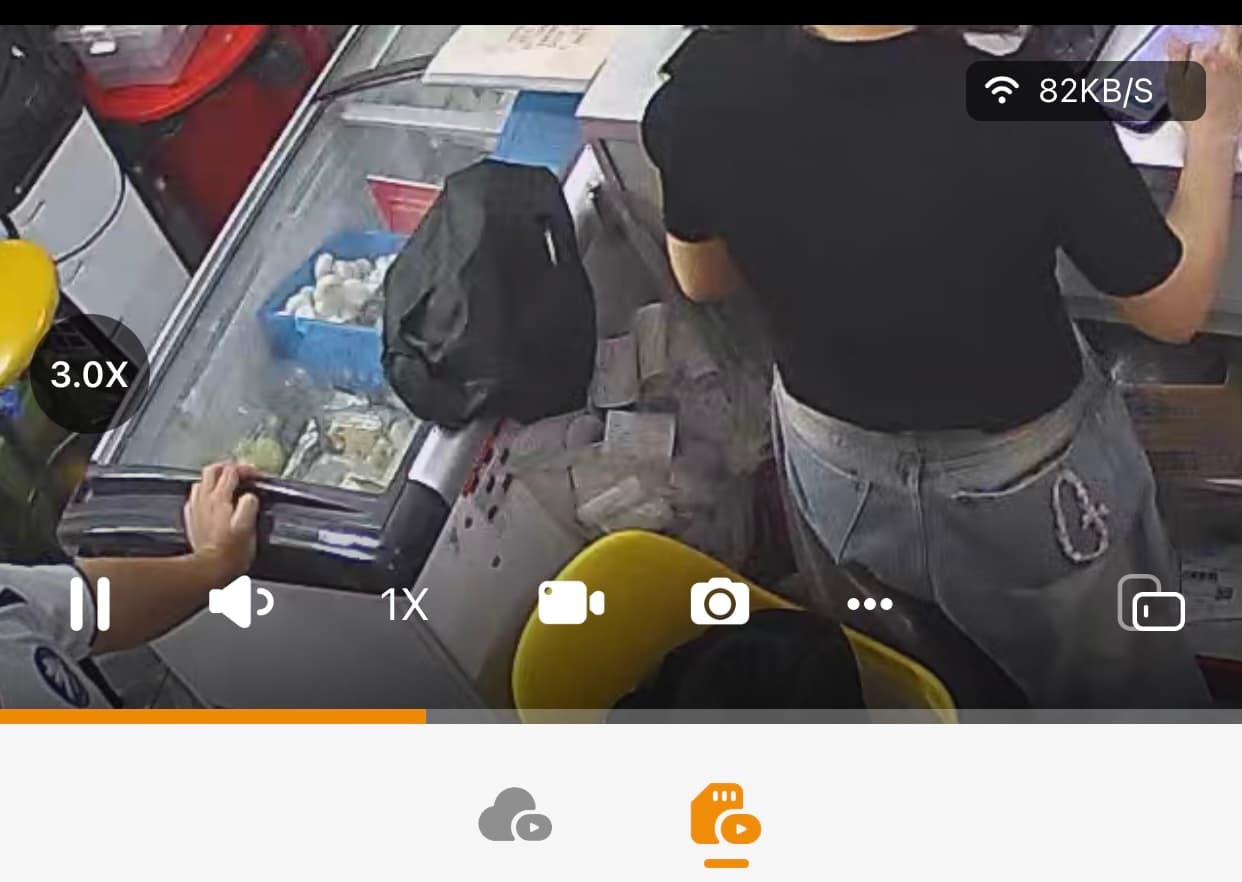 Rơi túi tiền từ 18h đến 18h30 từ chợ chiều Xuân la về 656 lạc Long quân 