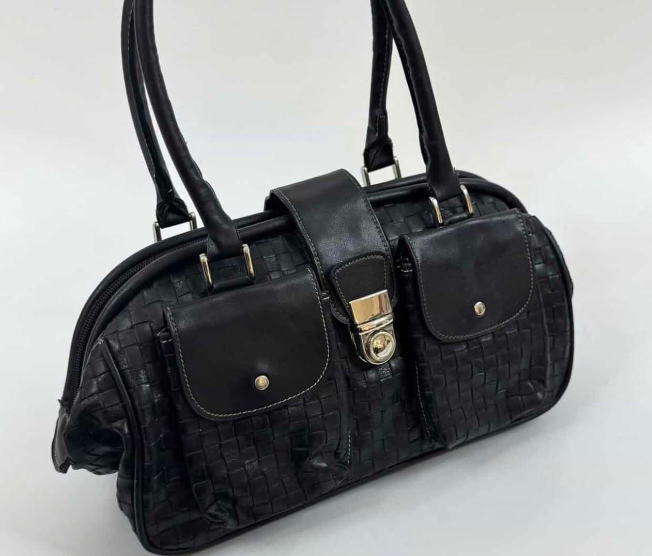 PHỐ CỔ HOA LƯ NINH BÌNH rơi túi xách, ví