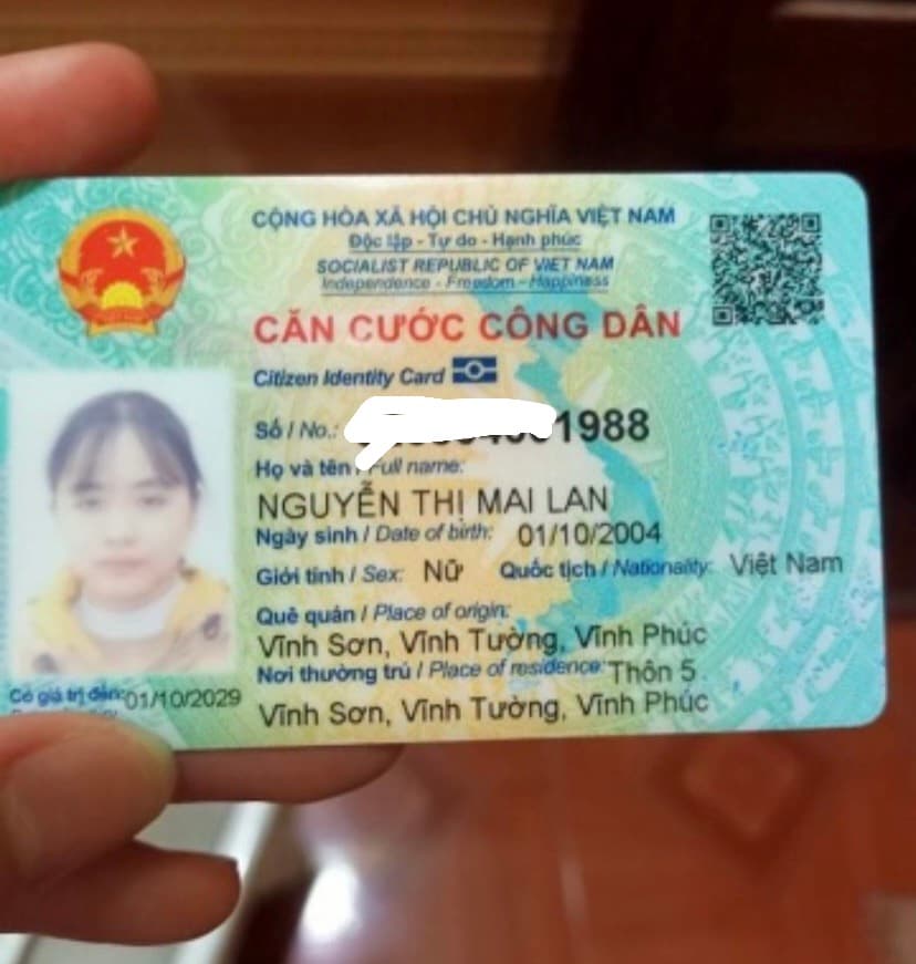 Rơi ví gấu dâu màu hồng có giấy tờ tuỳ thân Nguyễn Thị Mai Lan 2004 rơi ở Hà Nội