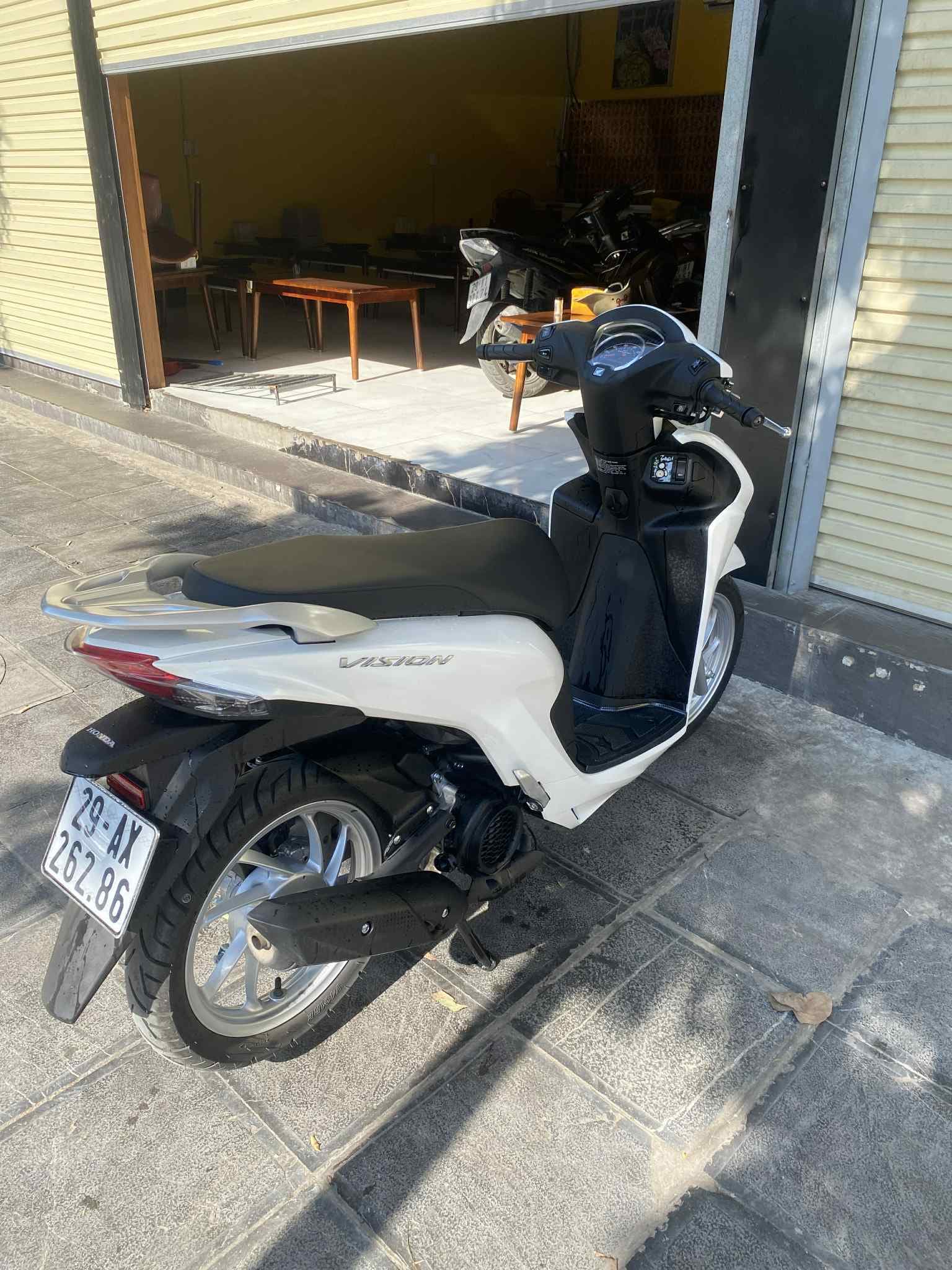 Tìm xe vision thất lạc màu trắng biển số 29-AX 262.86 khu vực Triều Khúc, Thanh Trì