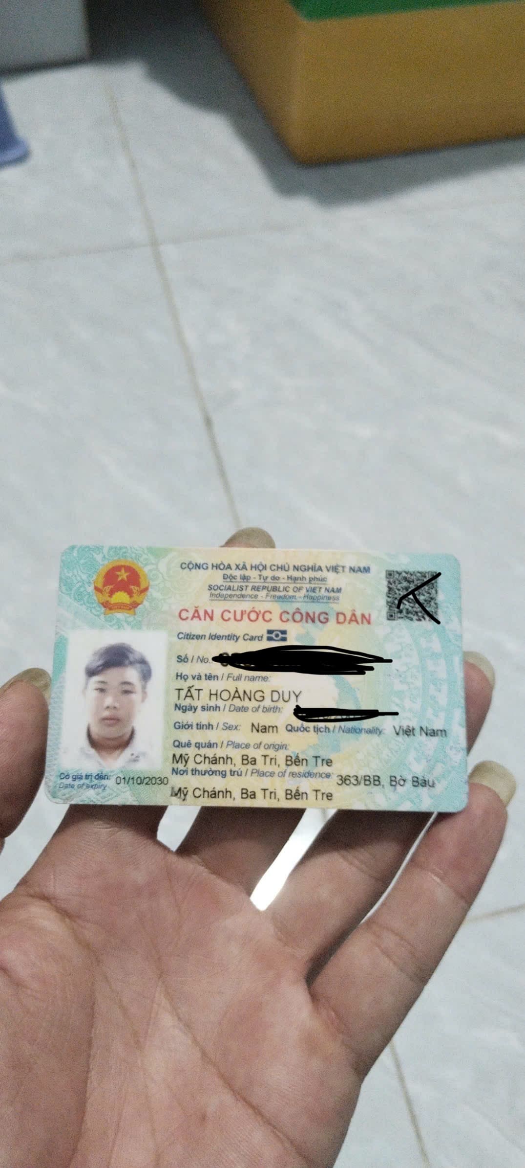 e bị mất 1 cái bóp trong đó có 1 cccd vs cavet vs bằng lái xe (tất hoàng duy )sn 01-10-2005