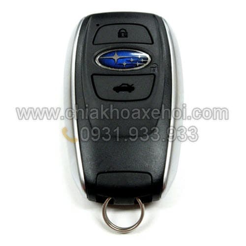 Mình cần tìm chìa khoá xe oto subaru có móc dây trắng