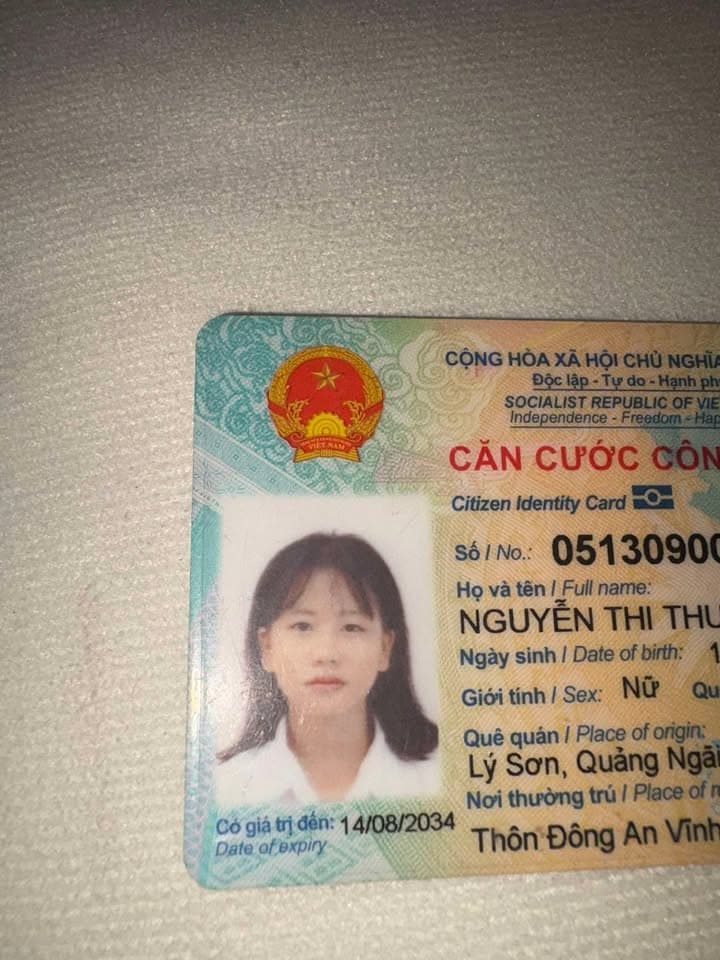 Mất ví màu hồng bên trong có giấy tờ