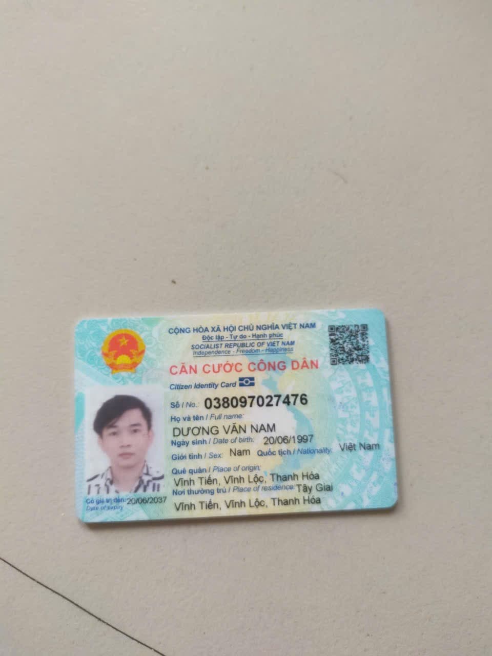 tui co rơi 1ví màu đen bên trong đều mang tên duong van nam