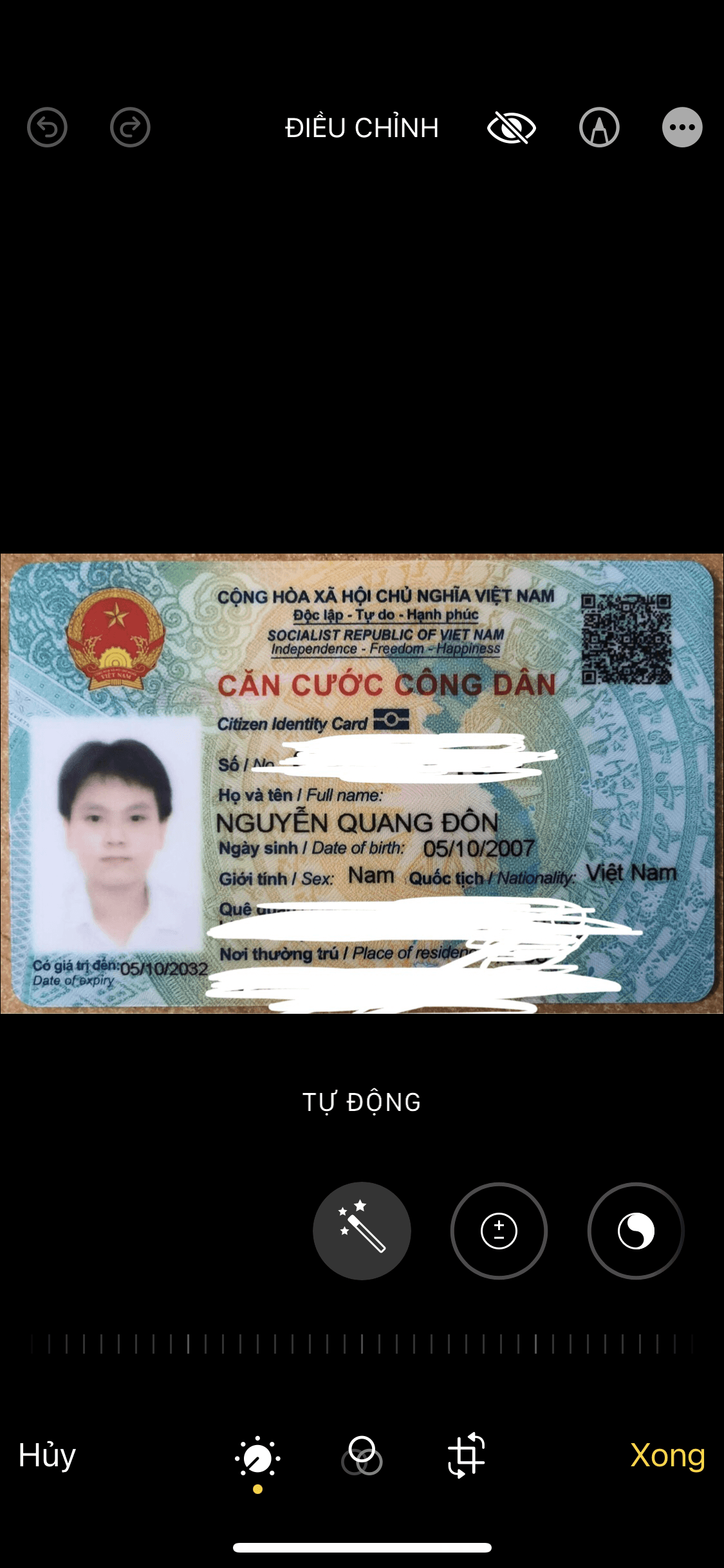 Rơi ví da màu nâu
