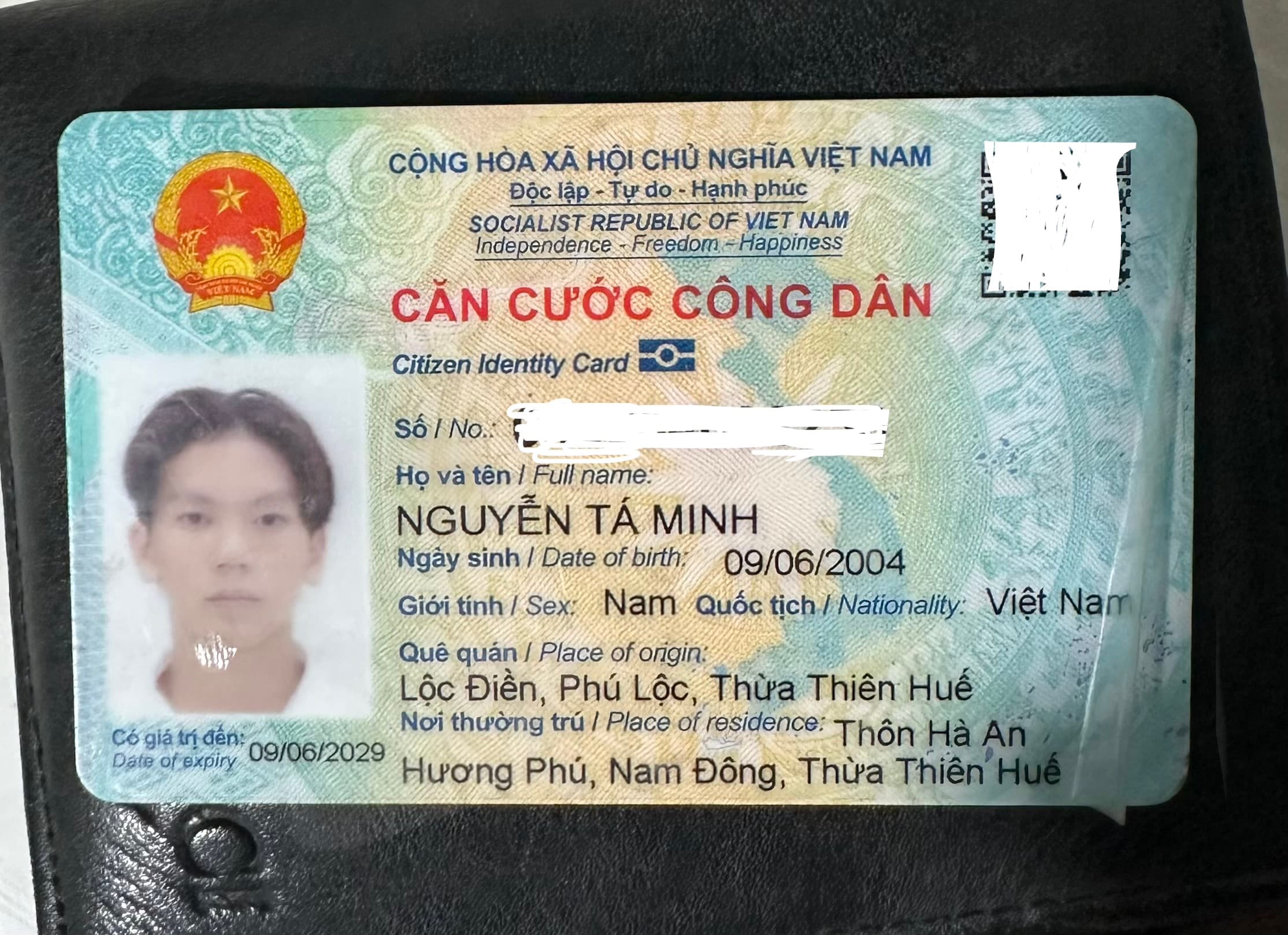 Rơi ví trong đó có giấy tờ bằng lái xe, cạt vẹt xe và cccd NGUYEN TA MINH- 2004 