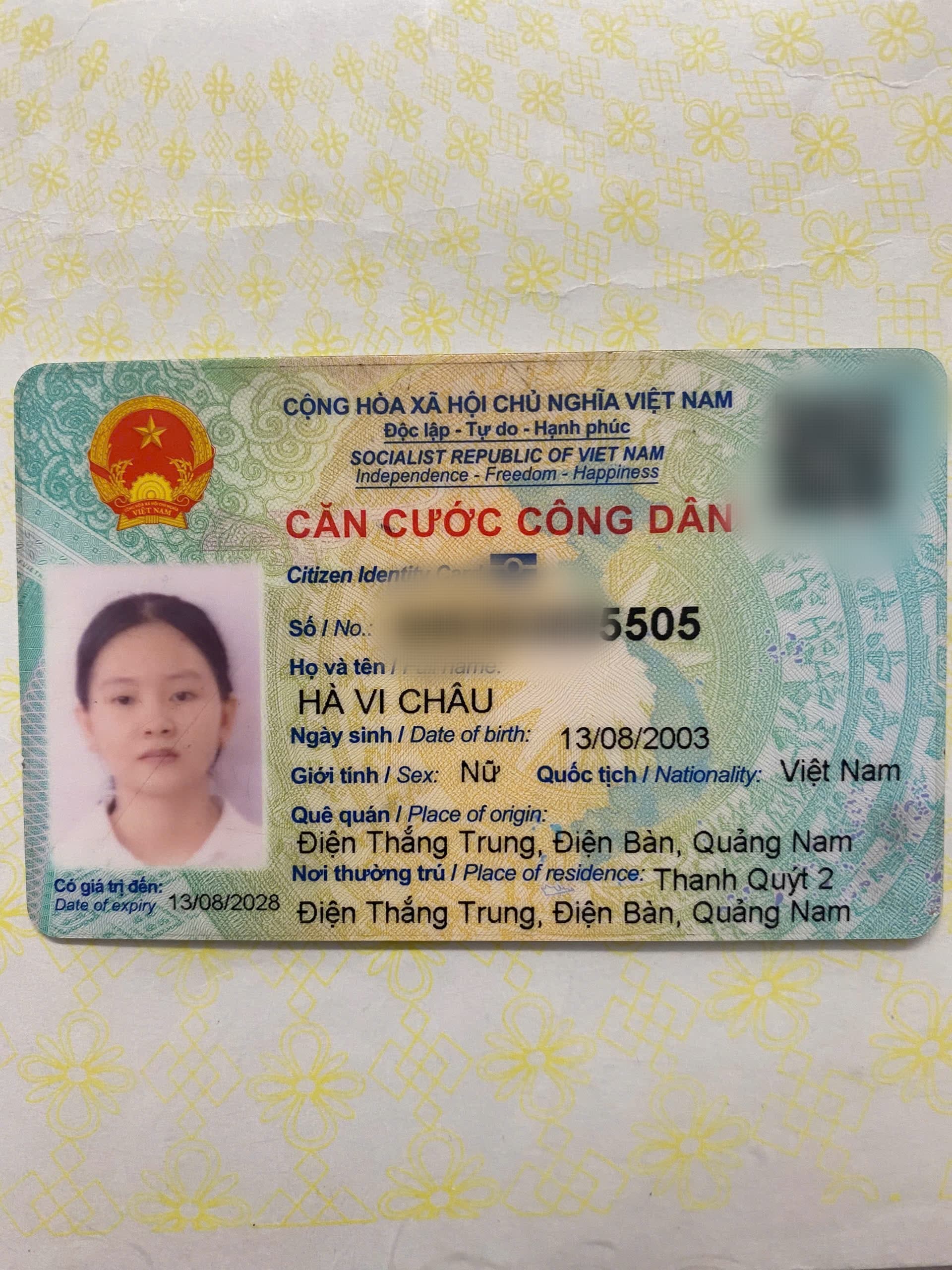 Rơi ví+ giấy tờ Hà Vi Châu ở Huế