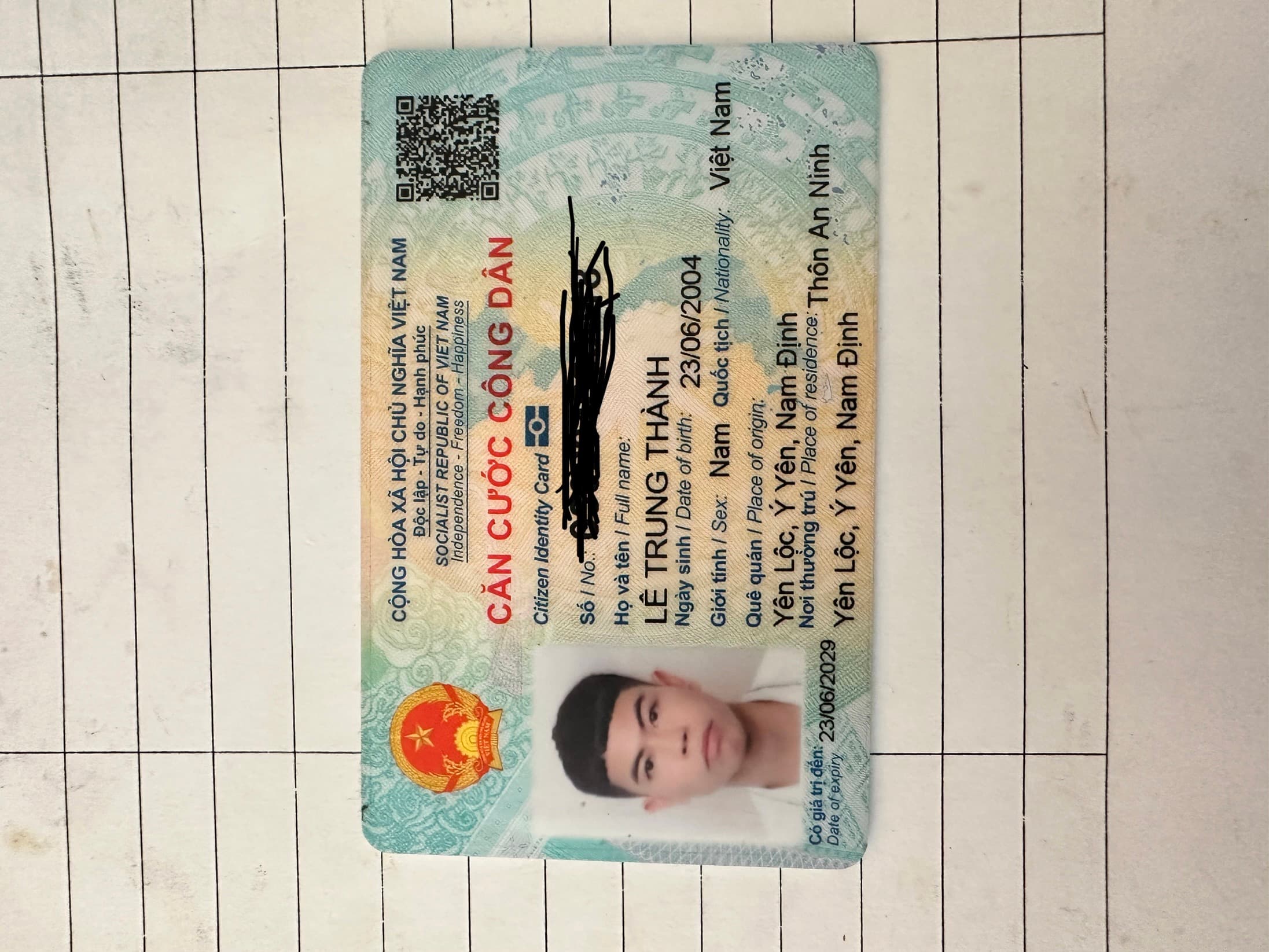  Nay em đi countdown ở Hồ Vị Xuyen TP Nam Định có đánh rơi  ví có cccd là Lê TrungThành - 23/06/2004