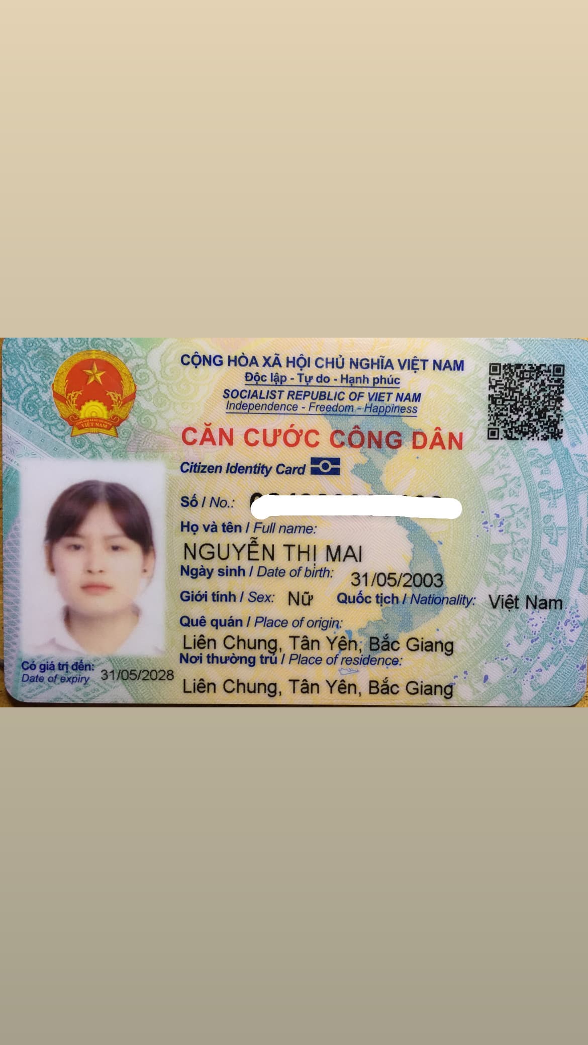 Bên trong ví có 1 căn cước và bằng lái xe ai nhặt được cho mình xin lại và hậu tạ