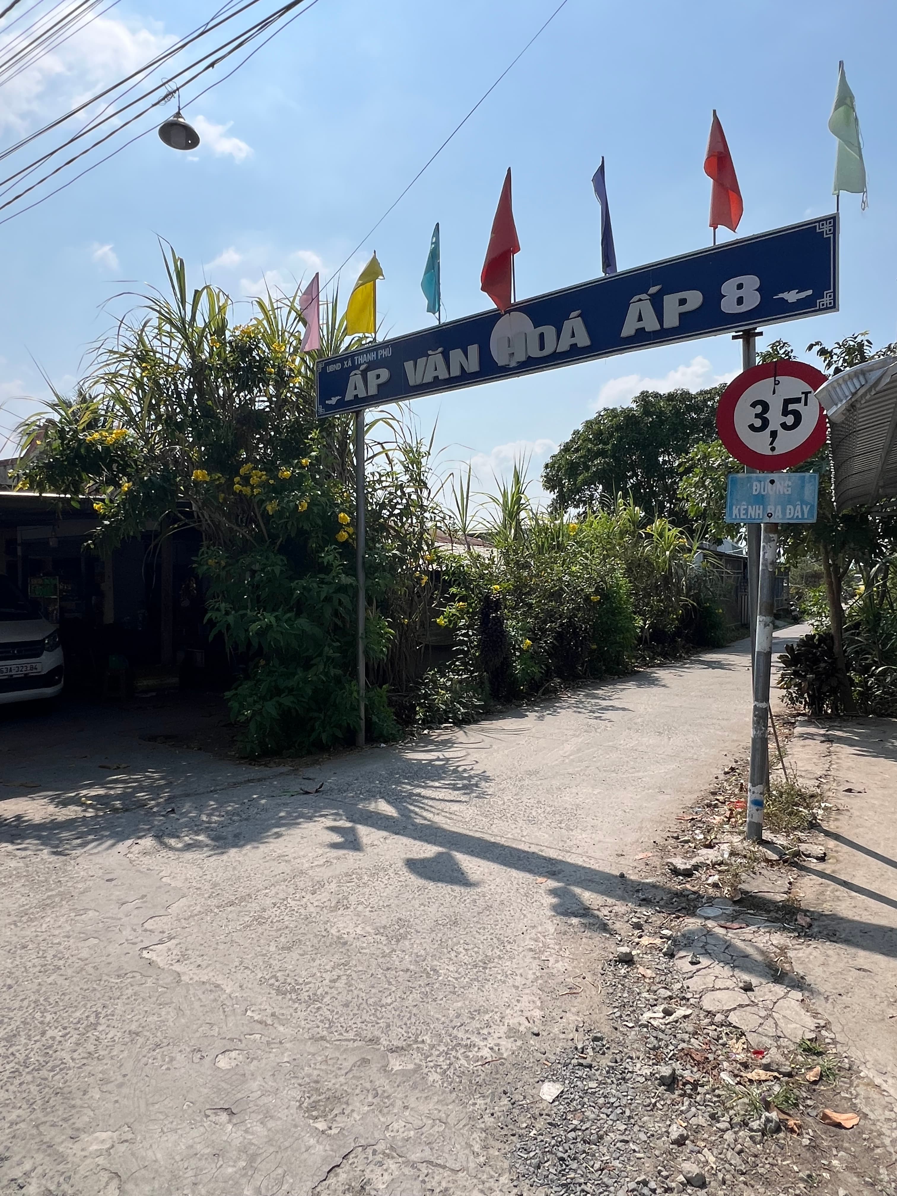 Tìm bóp và giấy tờ