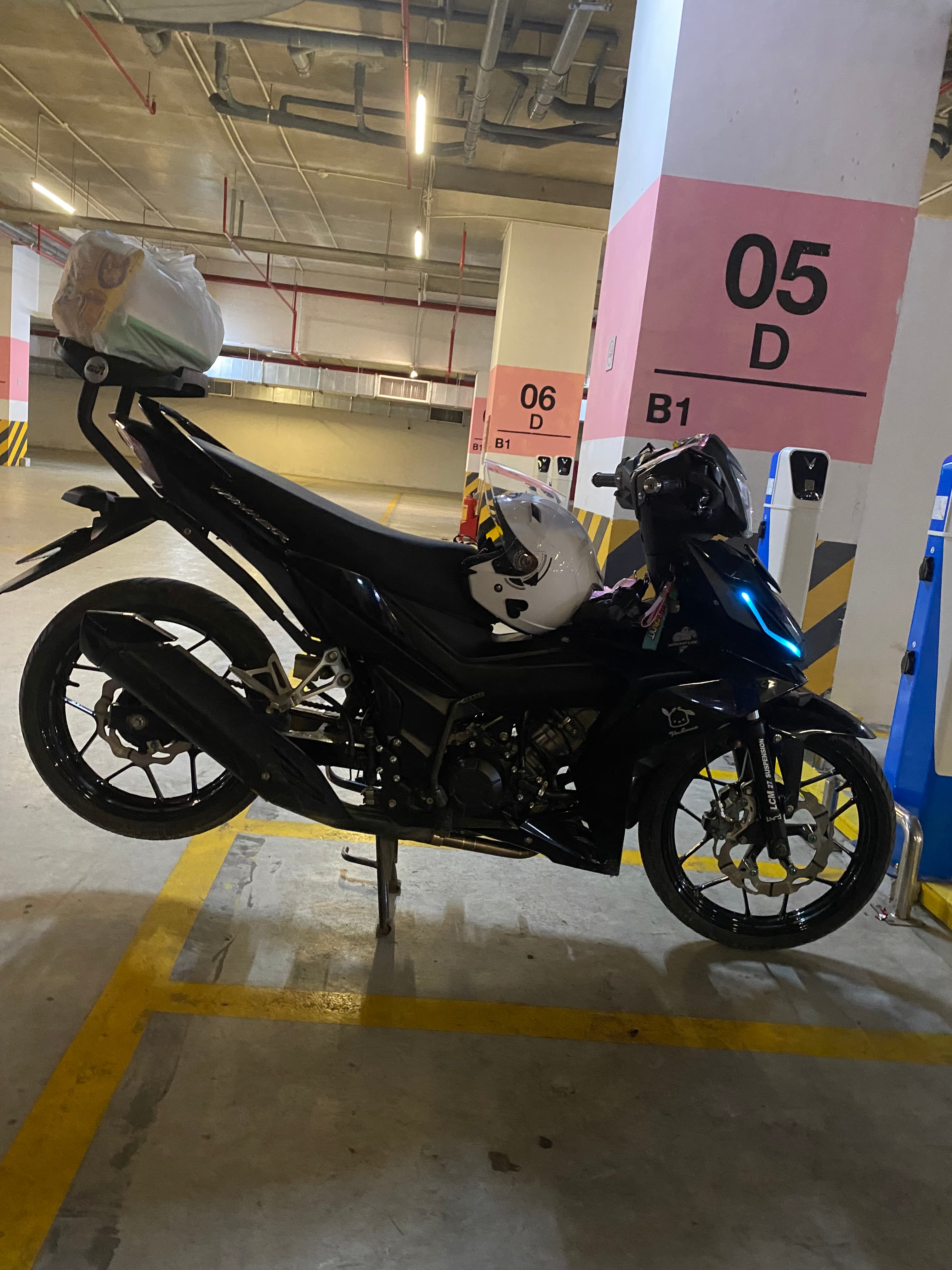 Em bị trộm xe winner v1 màu đen bóng có gắng cảng givi biển số 73AG 089.08 ở khu vực sơn trà ĐN