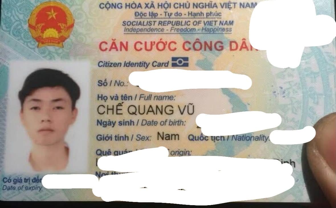 Rơi Ví mọi giấy tờ mang tên Chế Quang Vũ
