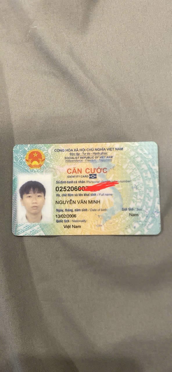Em cần tìm ví và giấy tờ tùy thân ạ TÊN NGUYỄN VĂN MINH SN 2006 QUÊ Ở PHÚ THỌ Ạ