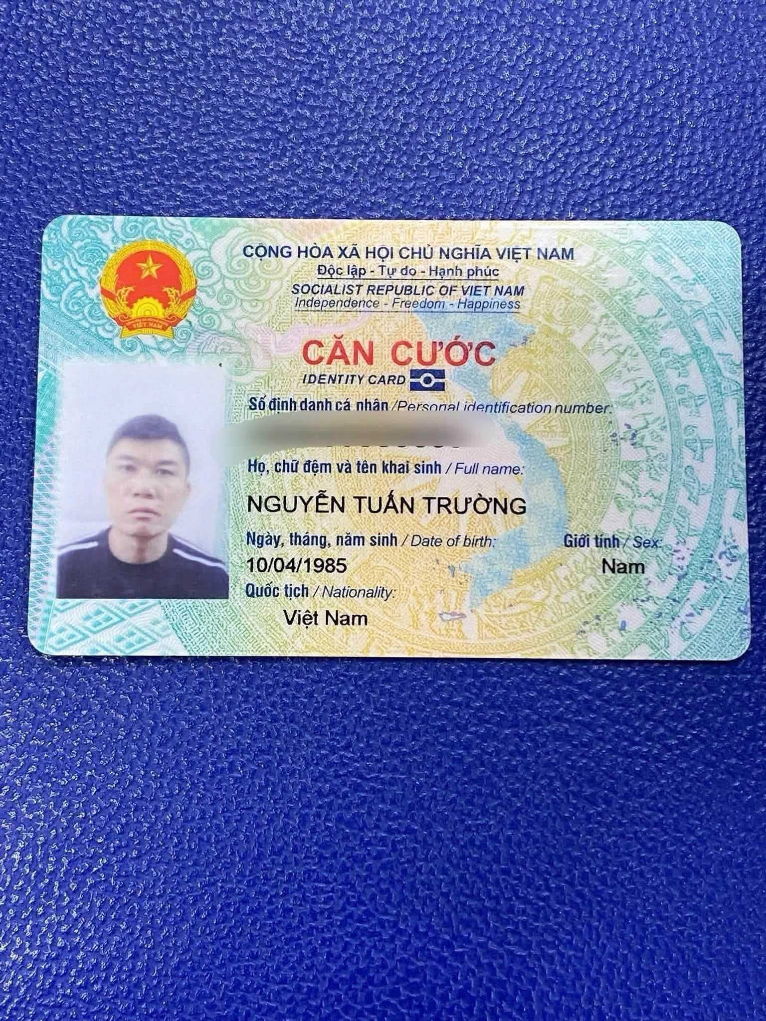 Rơi ví có giấy tờ tùy thân,giấy tờ xe các thẻ ngân hàng đều mang tên NGUYỄN TUẤN TRƯỜNG , ở Hà Nội