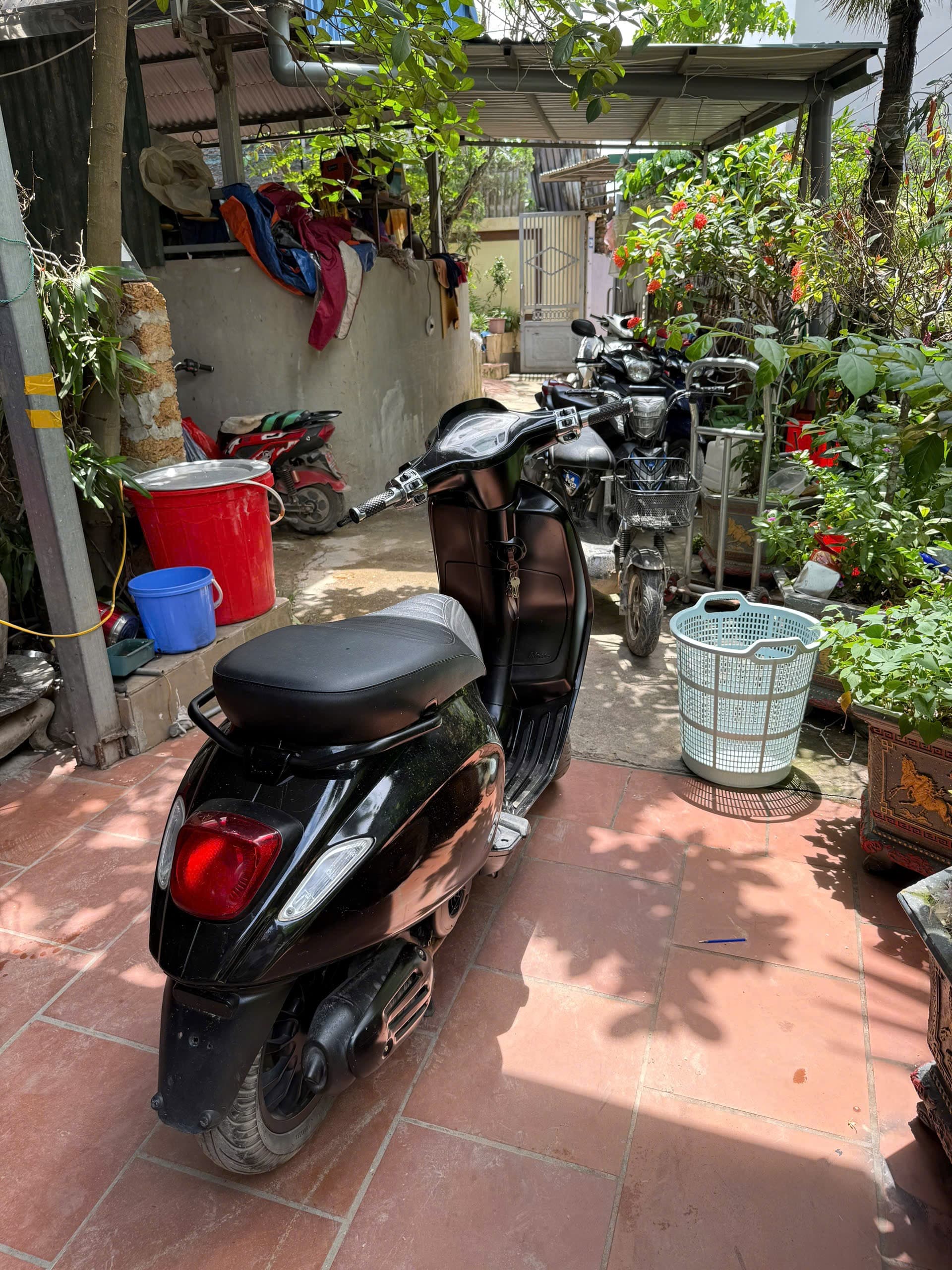 Tôi bị cướp 1 chiếc xe máy nhãn hiệu vespa sprint có mamg biển kiểm soát 99H1-41195  