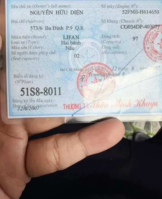 Tìm chủ cho cà vẹt xe tại khu vực chưa rõ, tìm chủ liên hệ