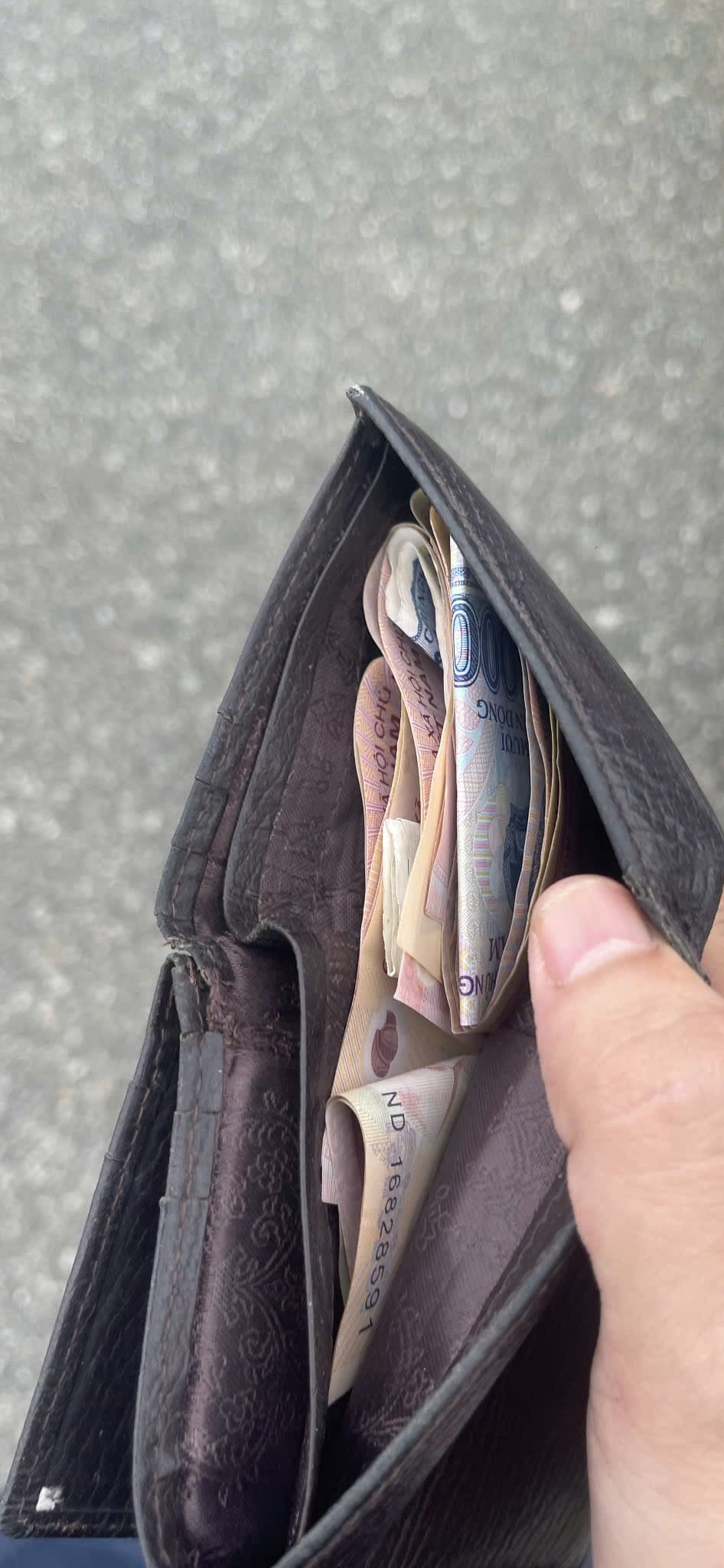 Rơi ví và giấy tờ tuỳ thân phan hữu phước 2007 ở huế