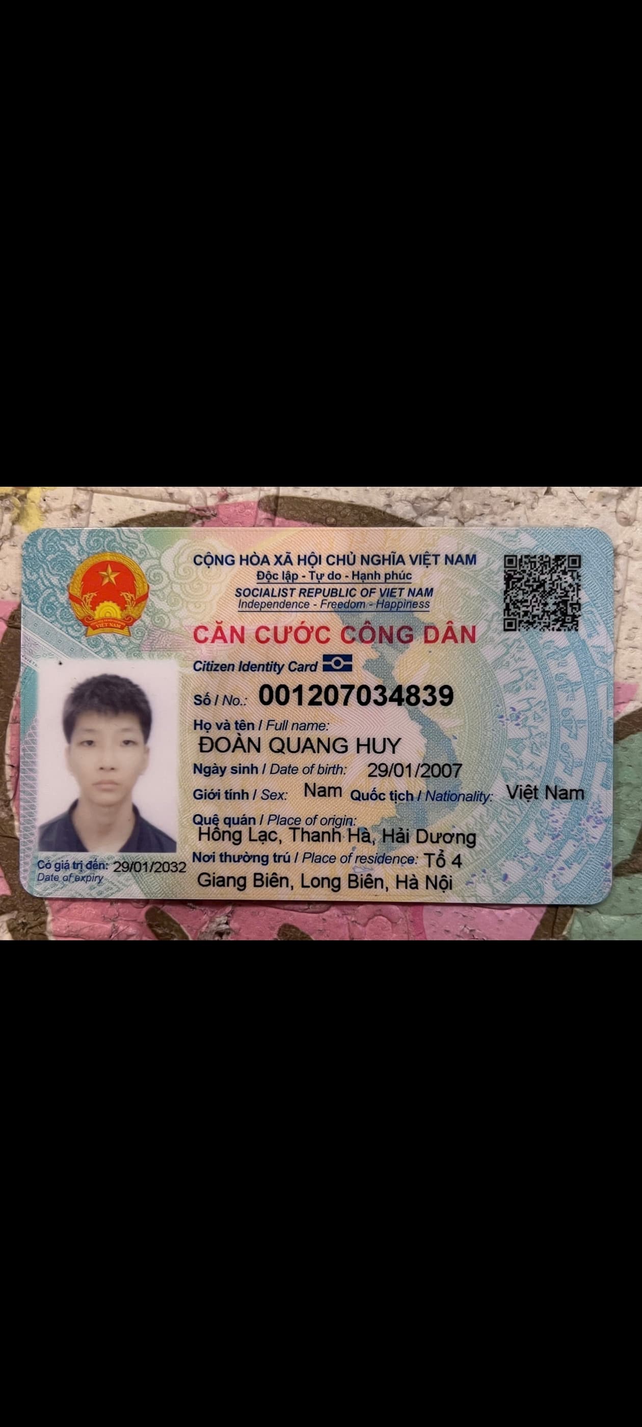 Ví và giấy tờ tùy thân