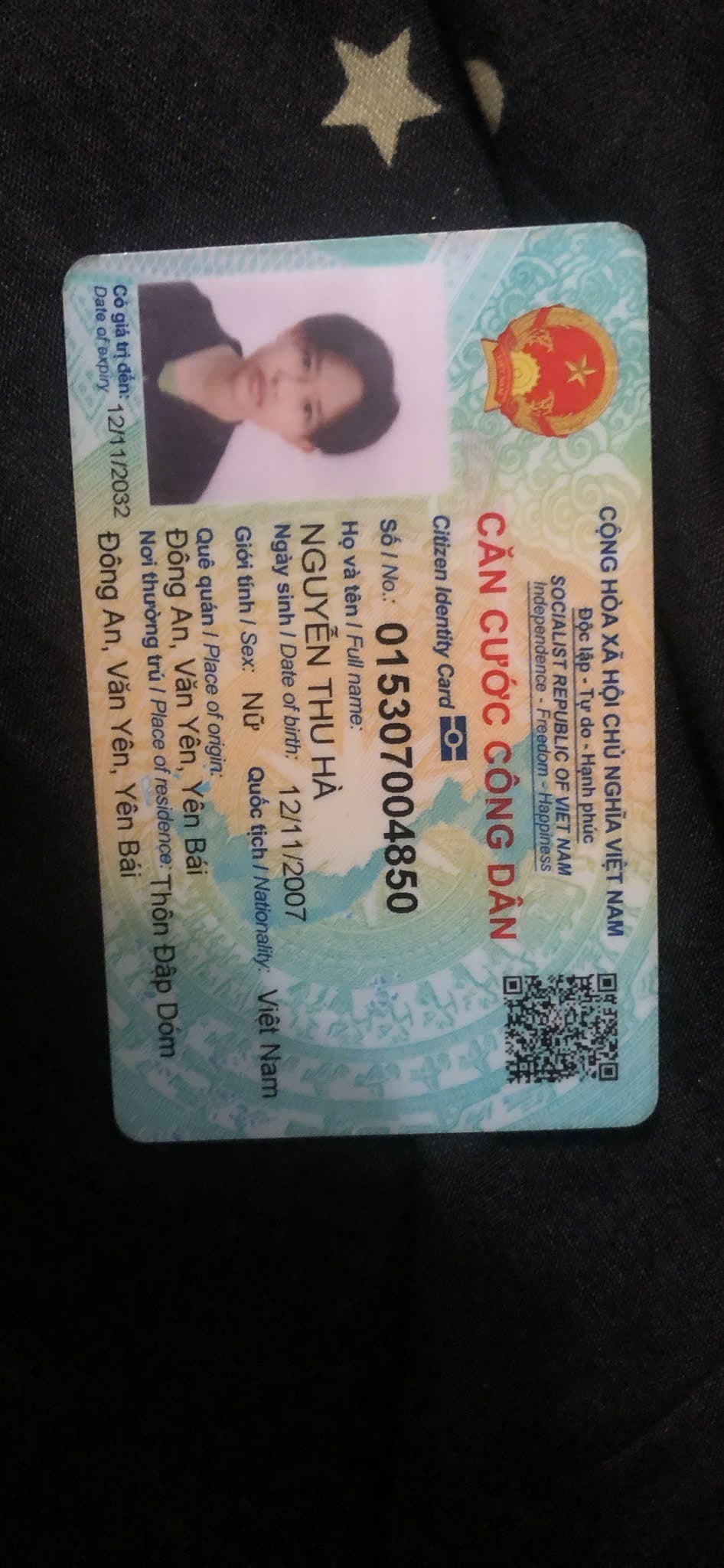 vào ngày 16/11 em có làm rơi 1 ví trong đó có 1 cccd mang tên nguyễn thu hà và 1 thẻ ngân hàng vcb
